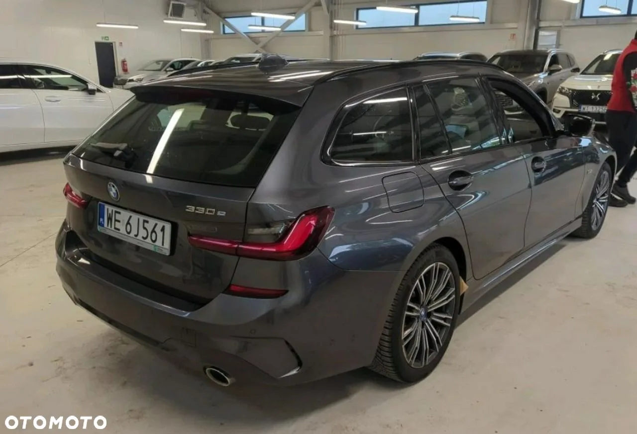 BMW Seria 3 — zdjęcie 3 z 6