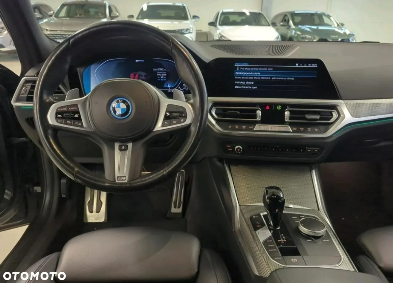 BMW Seria 3 — zdjęcie 5 z 6