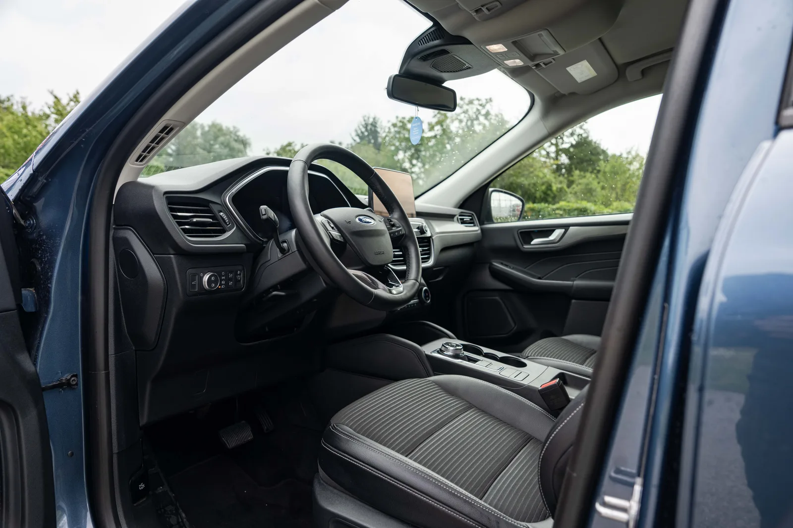 Ford Kuga — zdjęcie 17 z 26