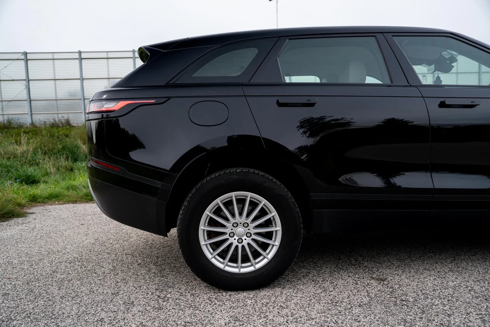 Land Rover Velar — zdjęcie 7 z 27