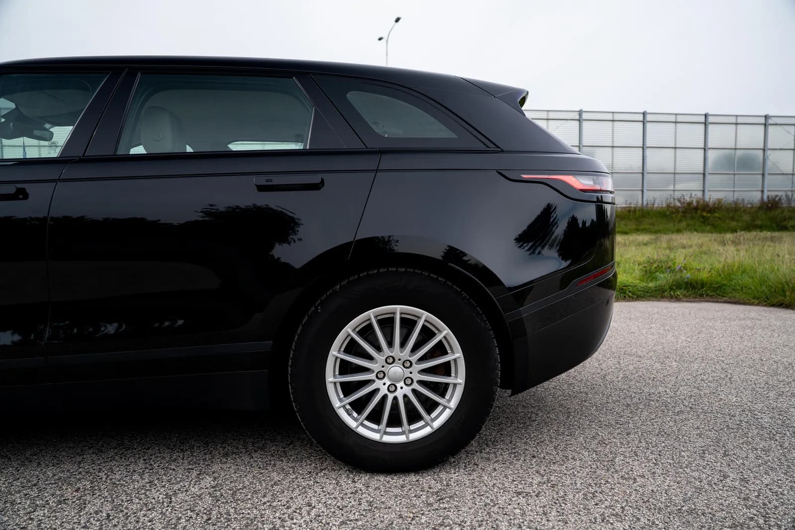 Land Rover Velar — zdjęcie 12 z 27