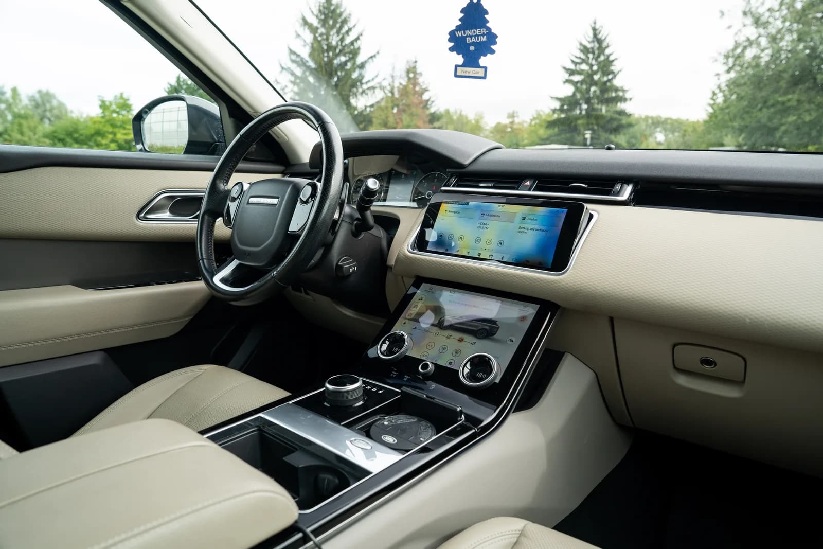 Land Rover Velar — zdjęcie 21 z 27