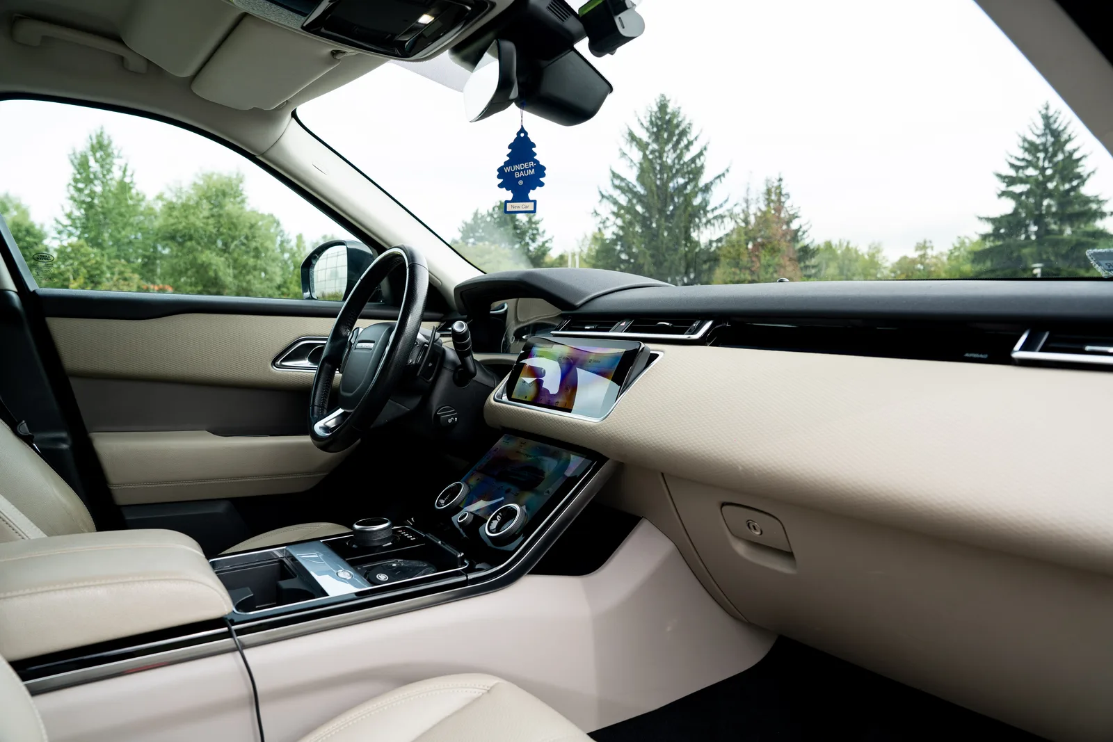 Land Rover Velar — zdjęcie 22 z 27
