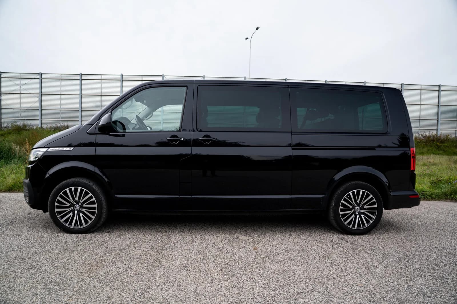 Volkswagen Caravelle — zdjęcie 10 z 30