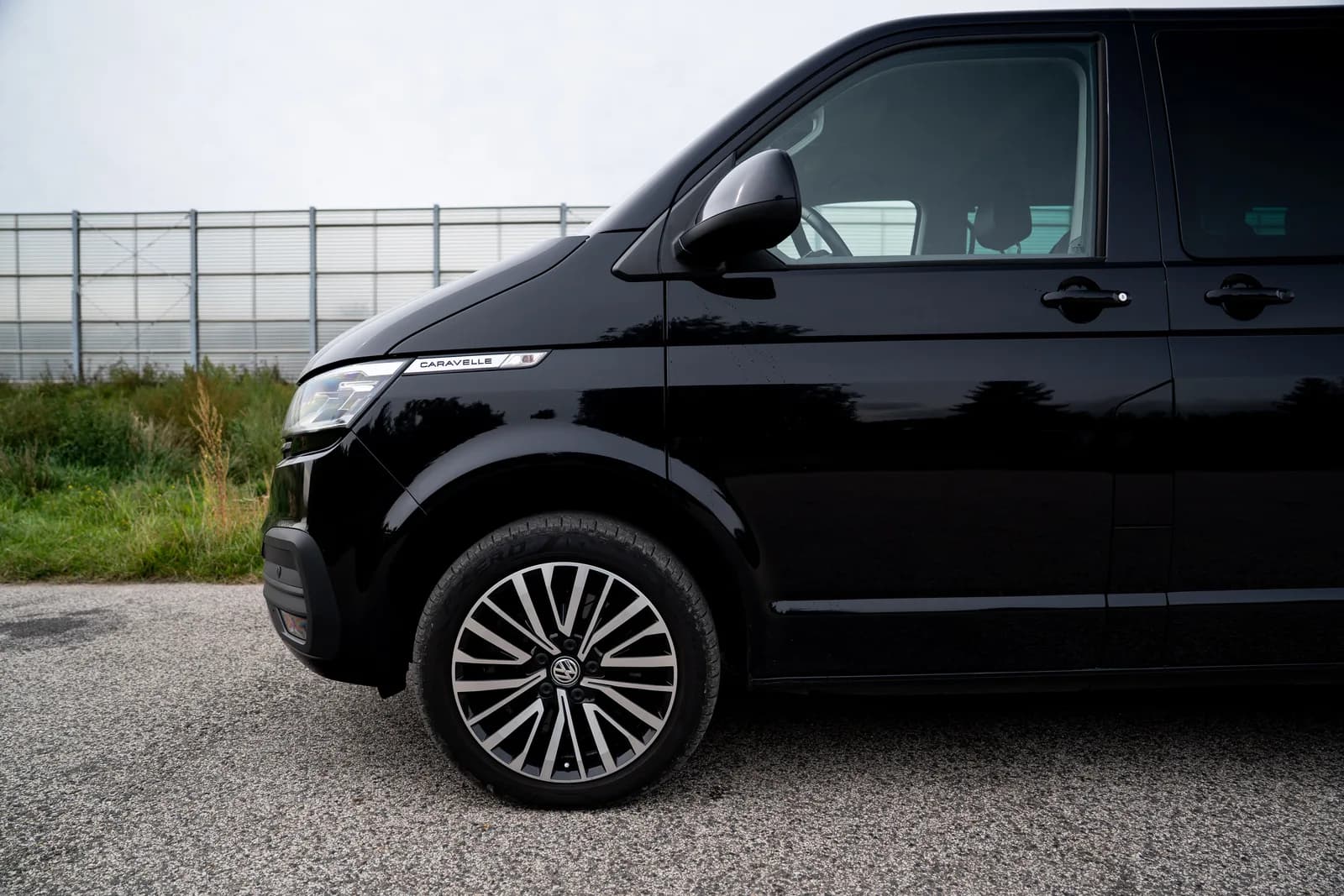 Volkswagen Caravelle — zdjęcie 11 z 30