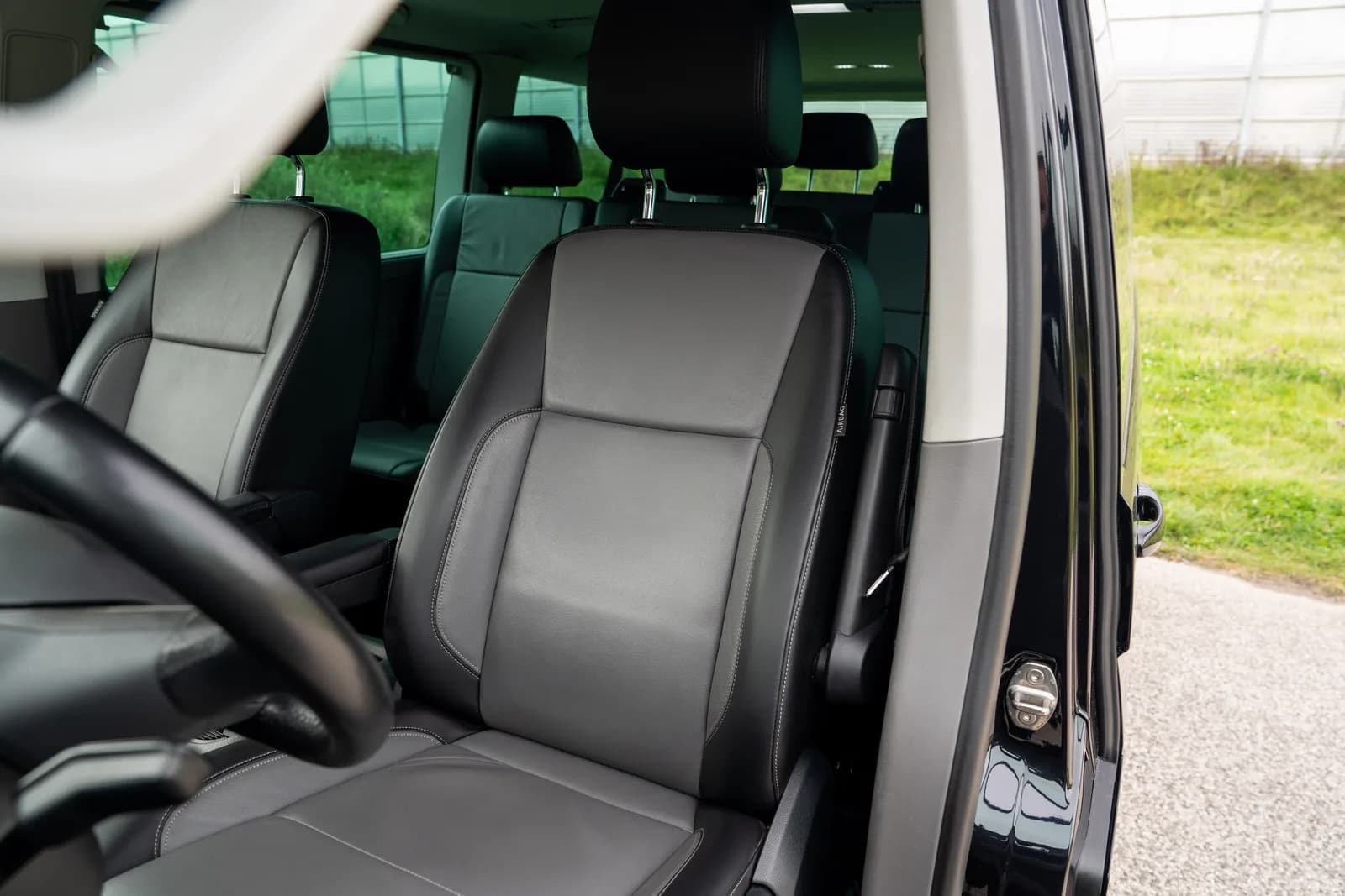 Volkswagen Caravelle — zdjęcie 26 z 30