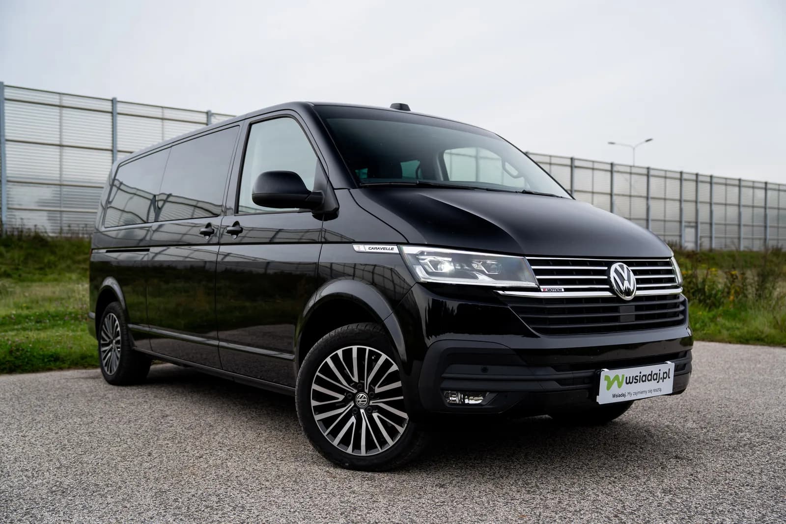 Volkswagen Caravelle — zdjęcie 3 z 30