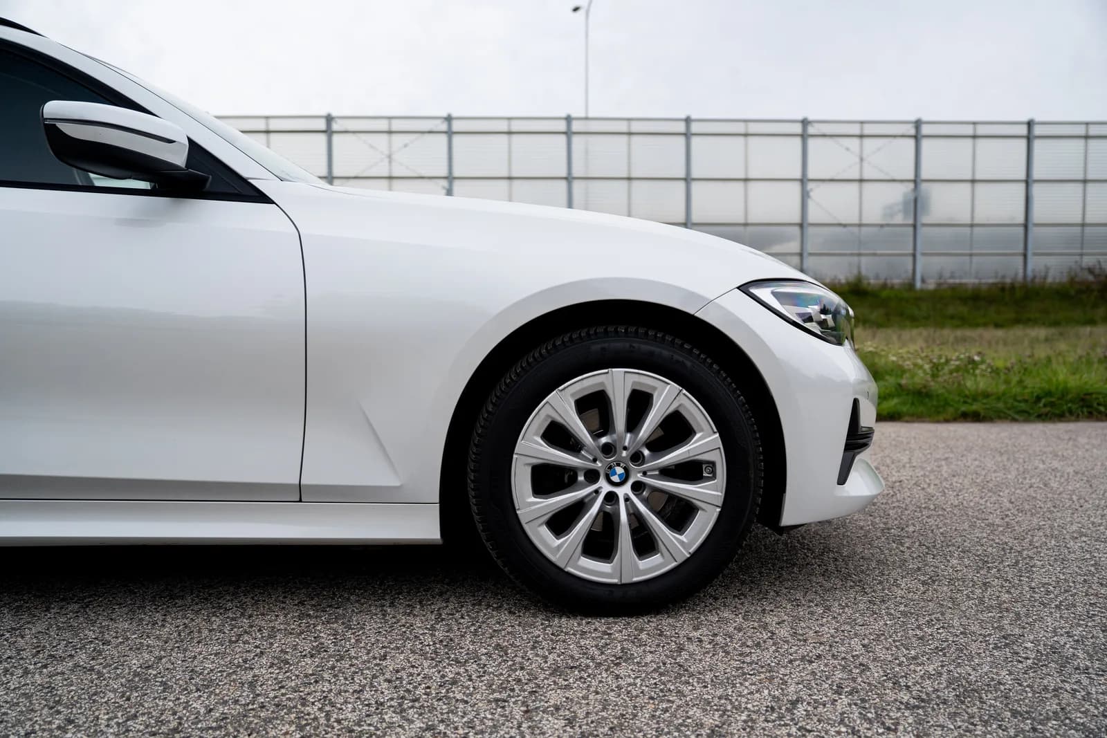 BMW Seria 3 — zdjęcie 8 z 24