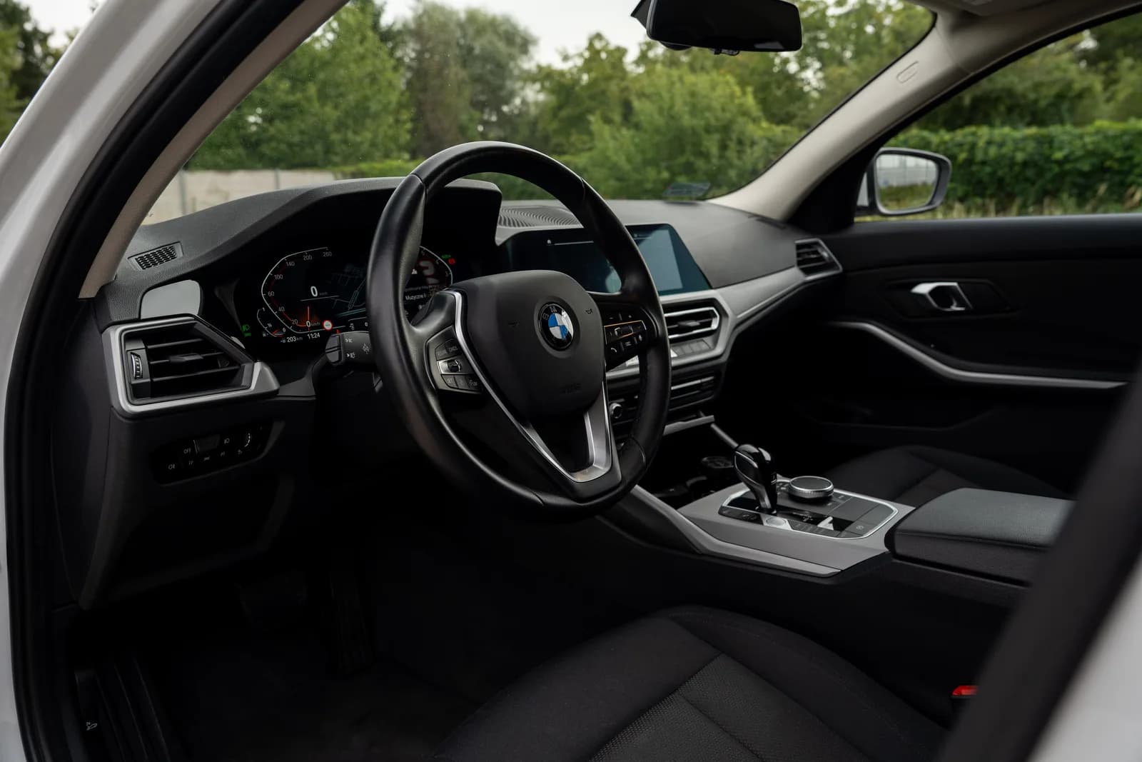 BMW Seria 3 — zdjęcie 14 z 24