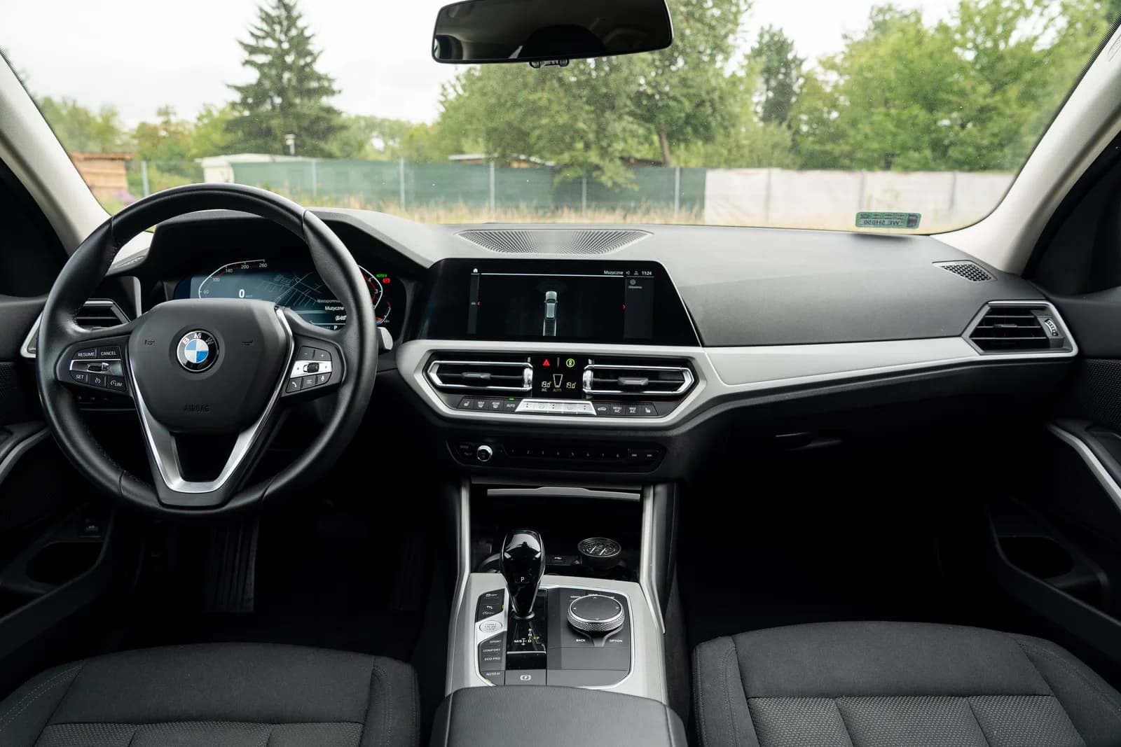 BMW Seria 3 — zdjęcie 16 z 24
