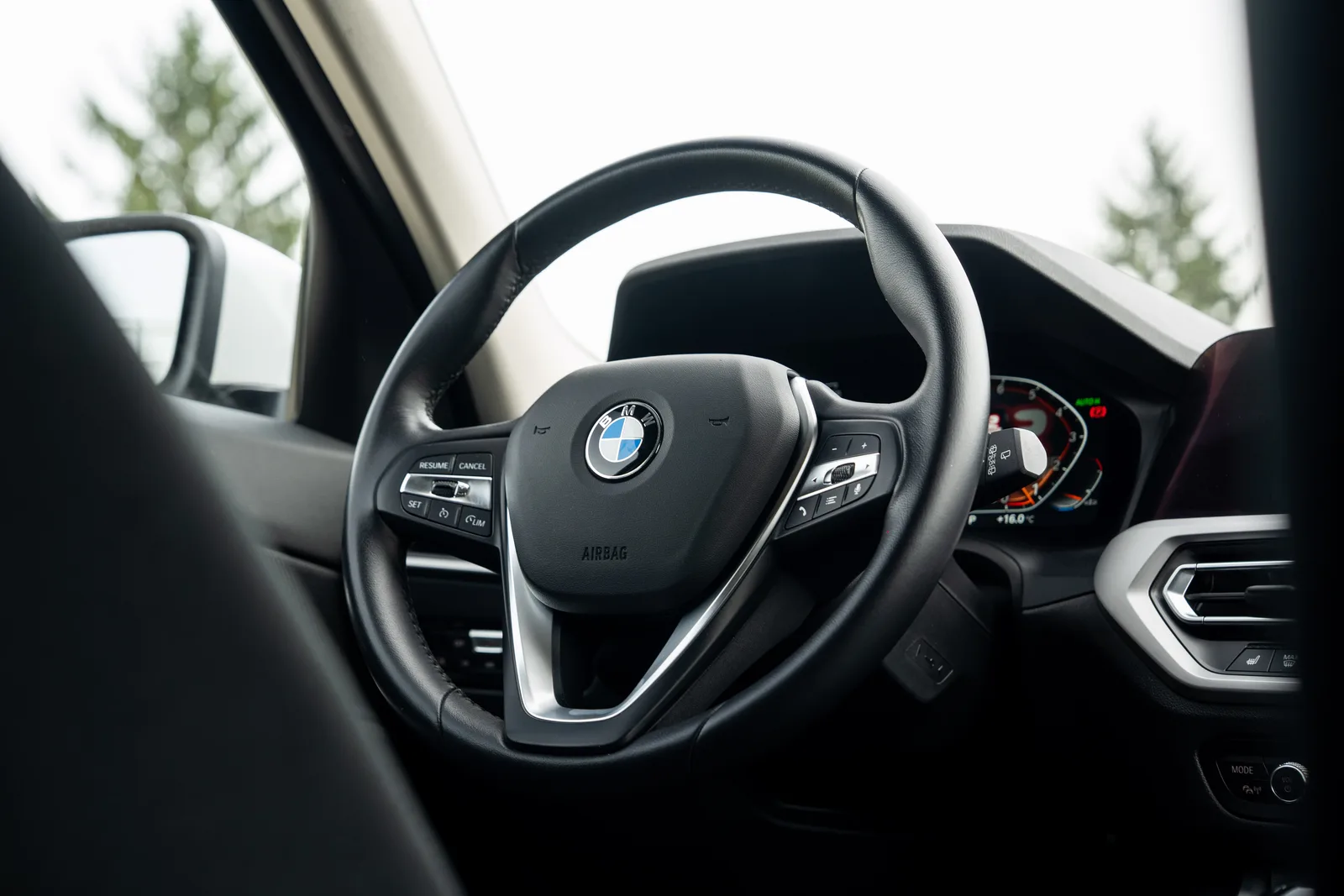 BMW Seria 3 — zdjęcie 17 z 24