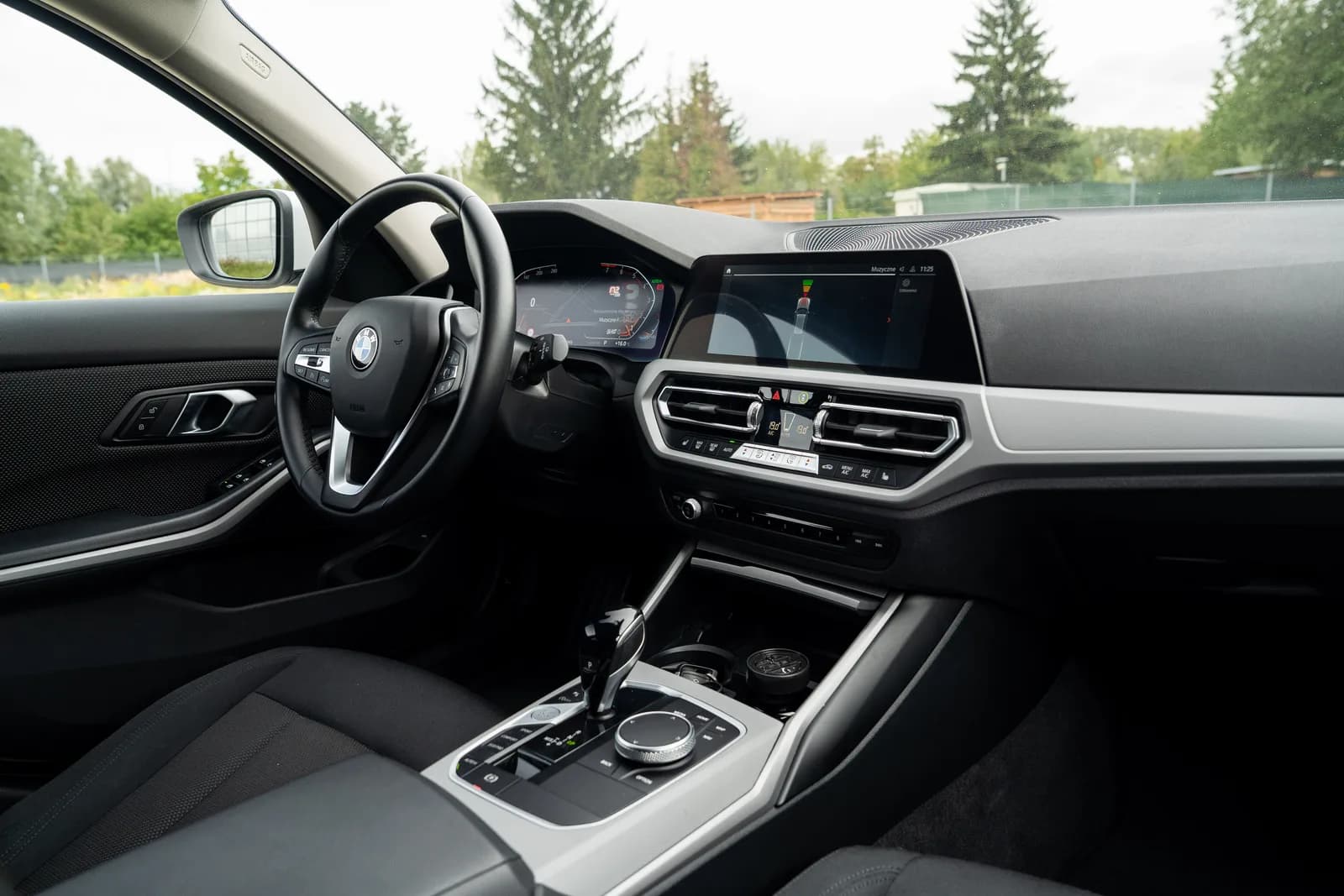 BMW Seria 3 — zdjęcie 18 z 24
