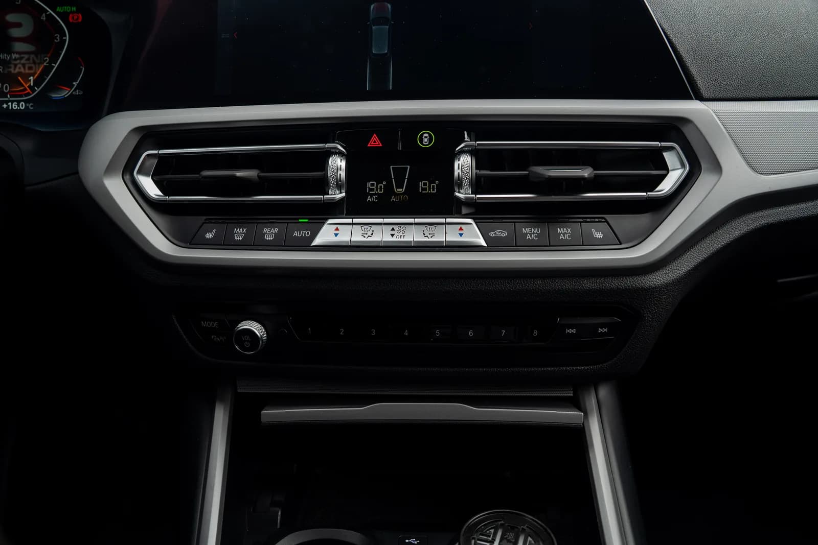 BMW Seria 3 — zdjęcie 24 z 24