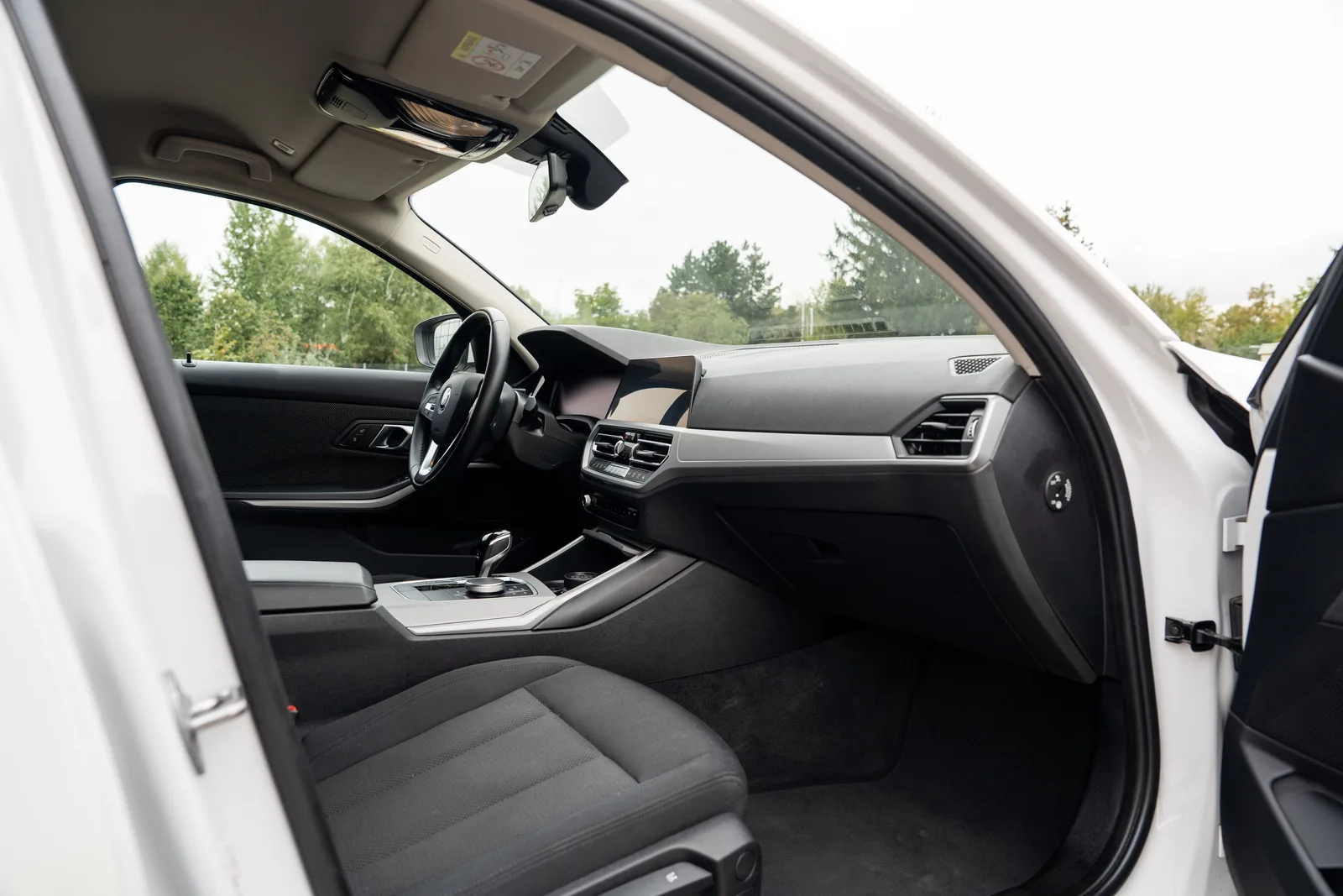 BMW Seria 3 — zdjęcie 19 z 24