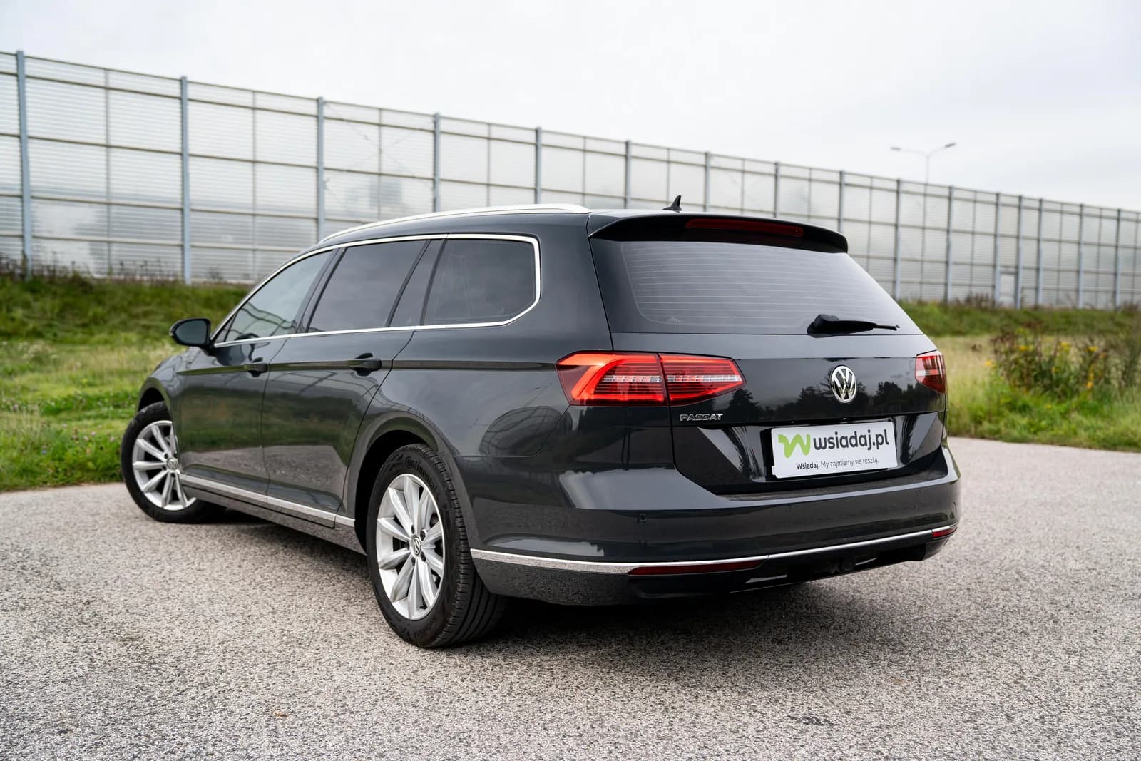 Volkswagen Passat — zdjęcie 4 z 28