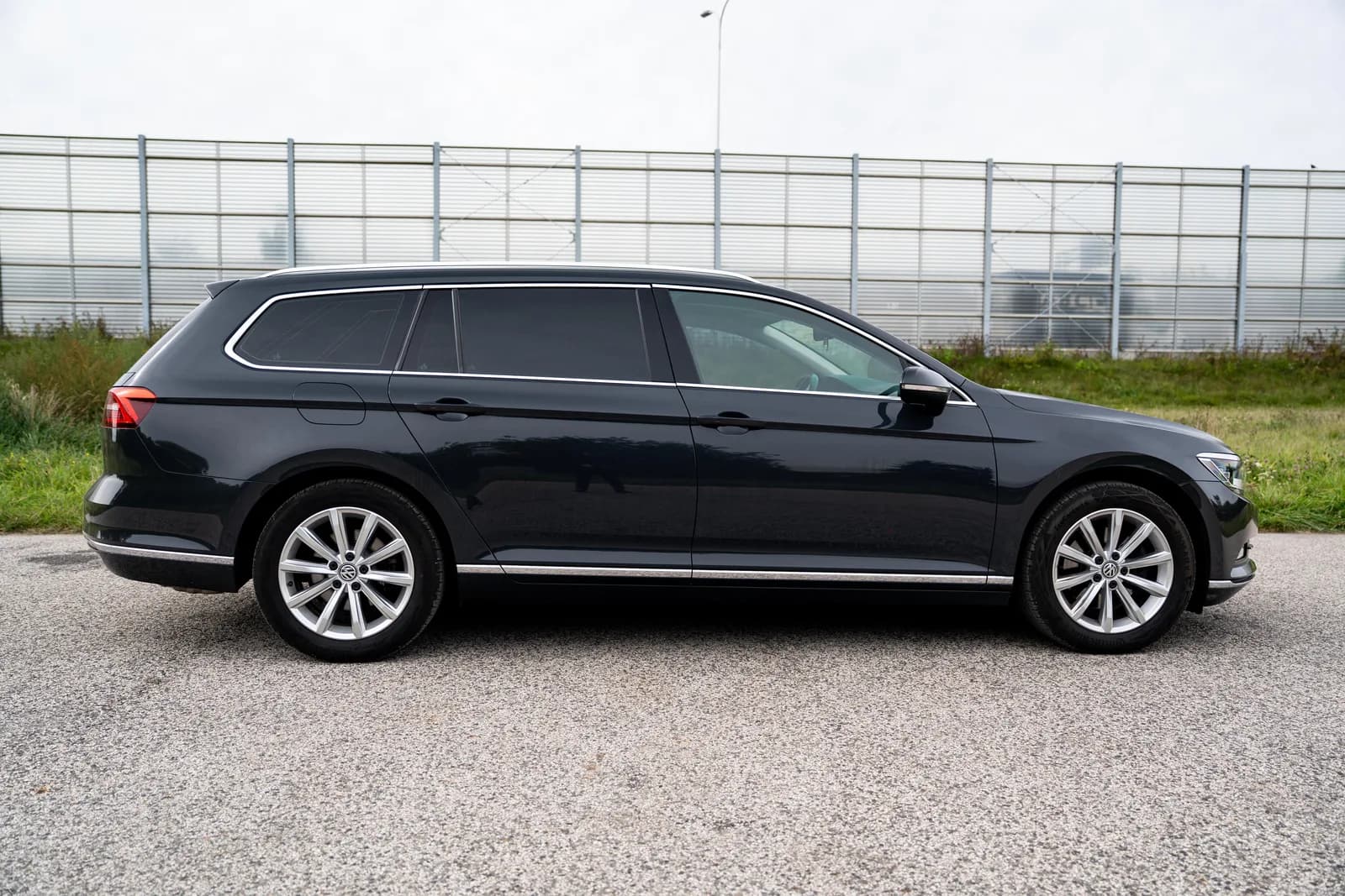 Volkswagen Passat — zdjęcie 9 z 28