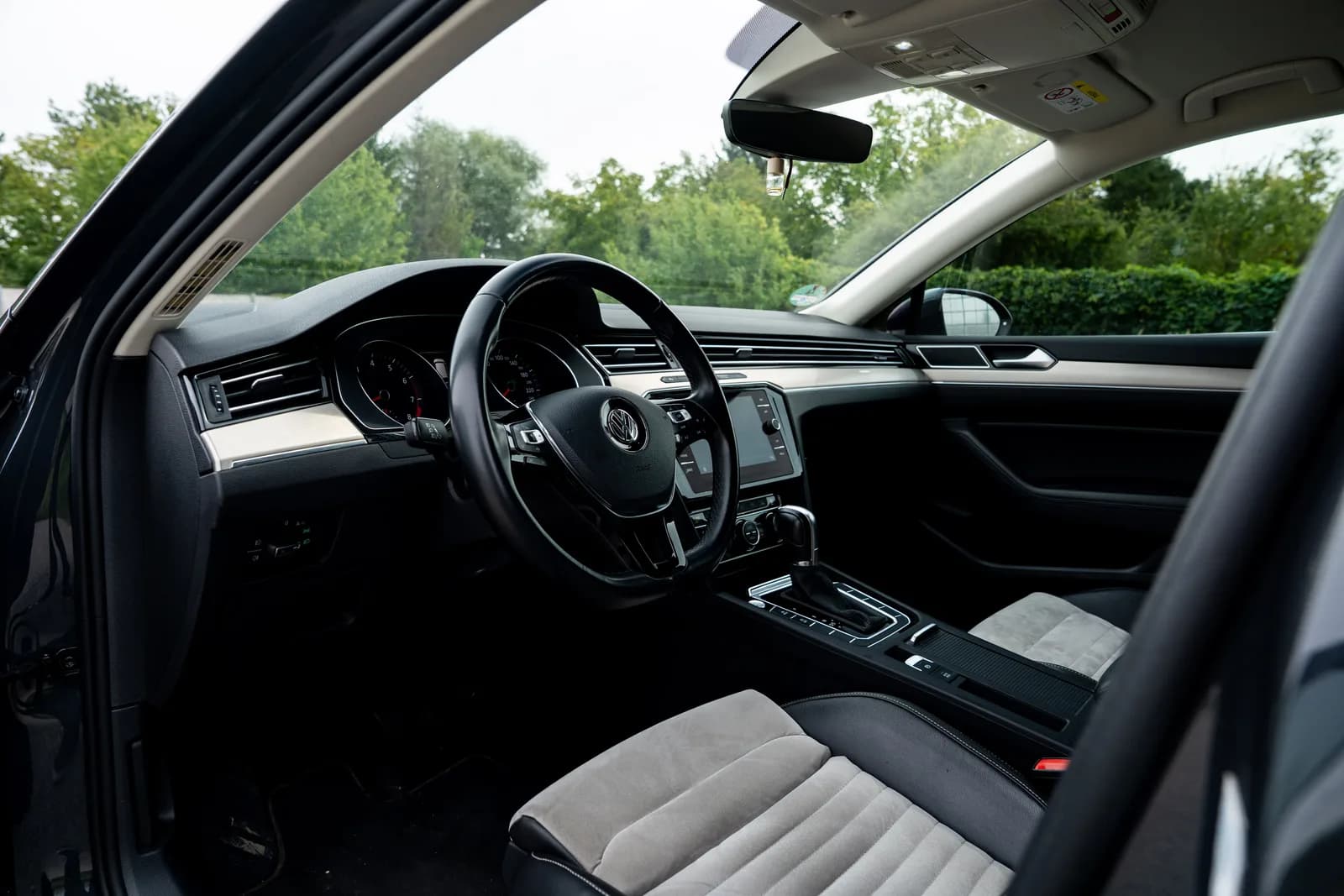 Volkswagen Passat — zdjęcie 16 z 28