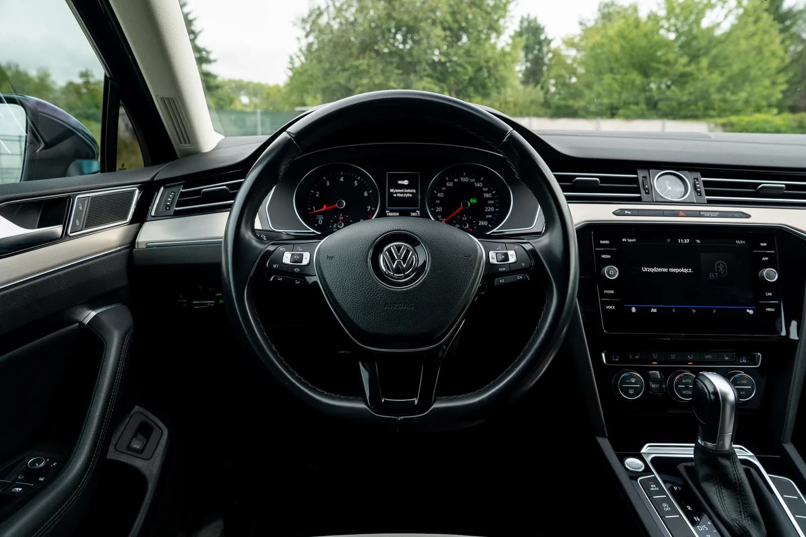 Volkswagen Passat — zdjęcie 17 z 28