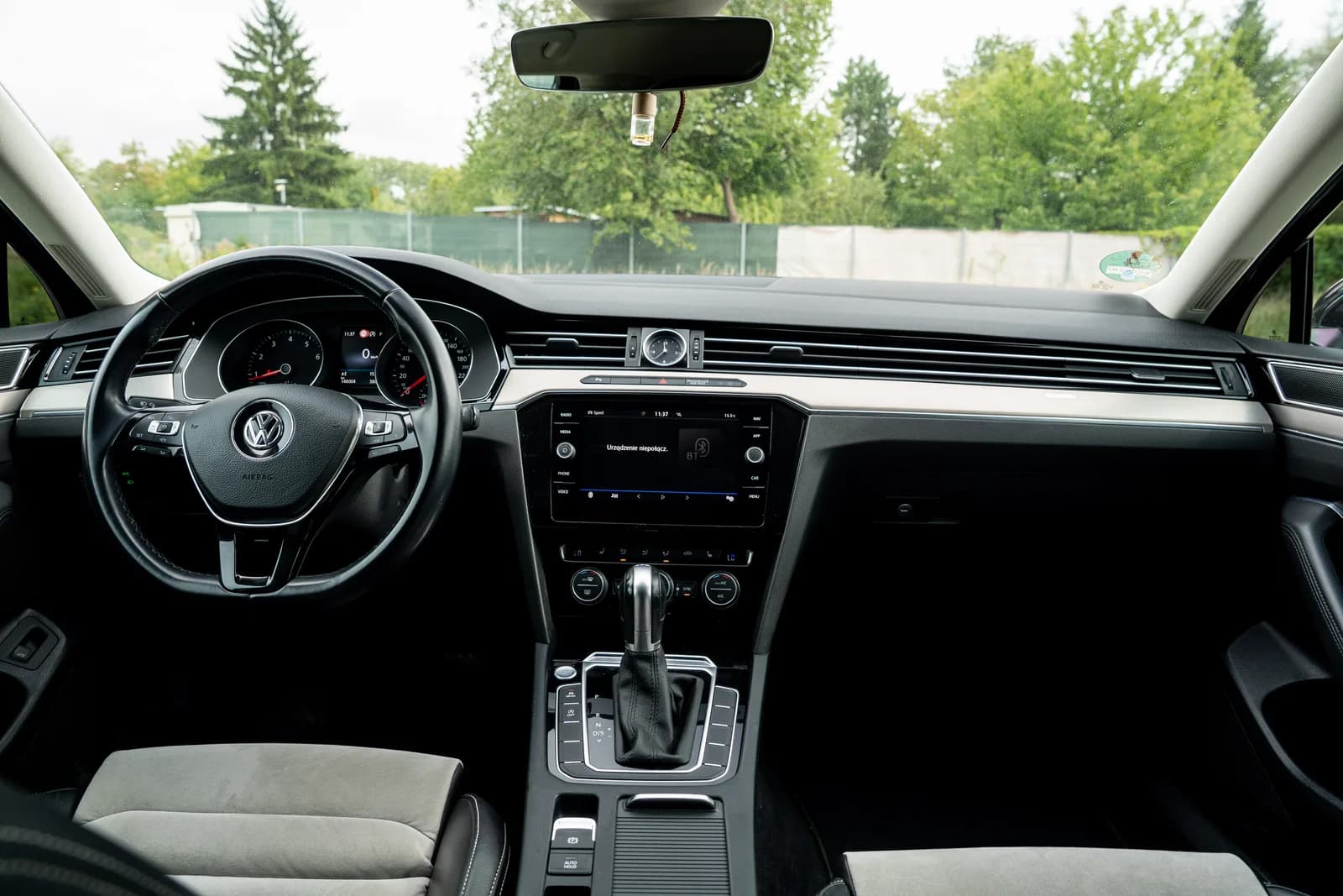 Volkswagen Passat — zdjęcie 18 z 28