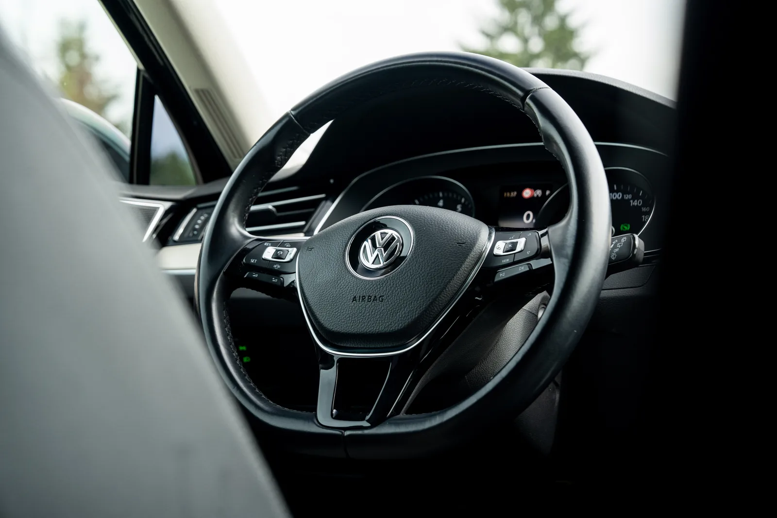 Volkswagen Passat — zdjęcie 19 z 28