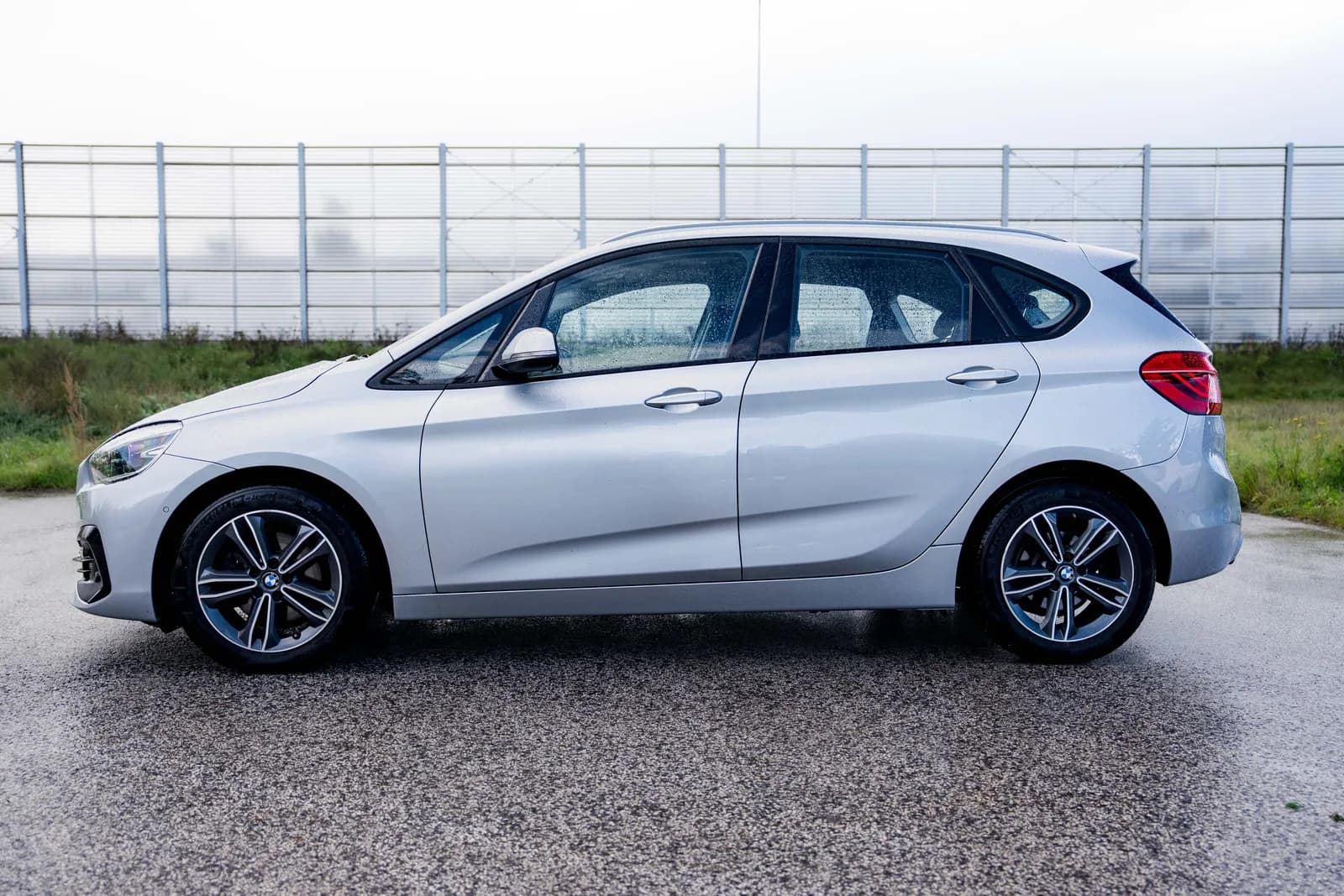 BMW Seria 2 — zdjęcie 9 z 24