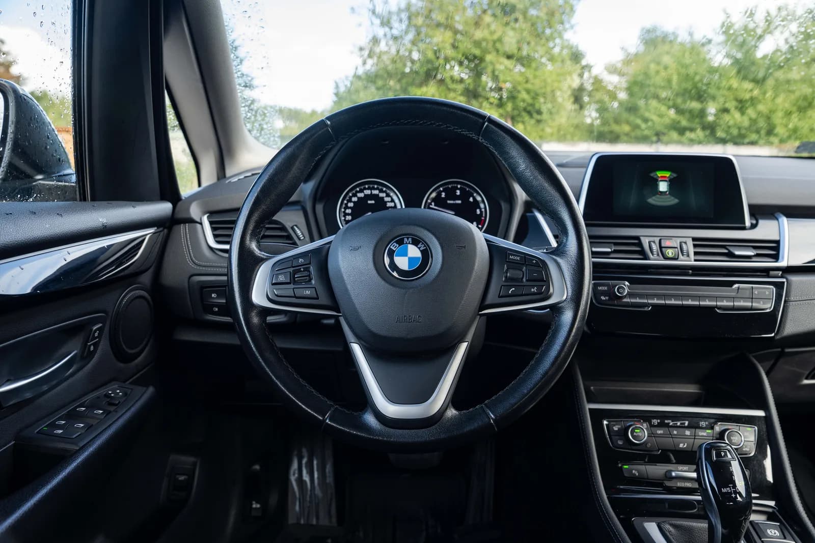 BMW Seria 2 — zdjęcie 17 z 24