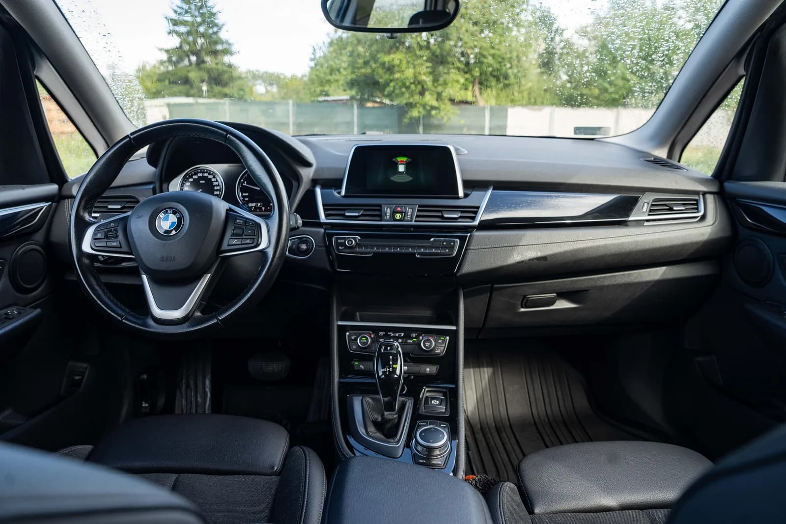 BMW Seria 2 — zdjęcie 18 z 24