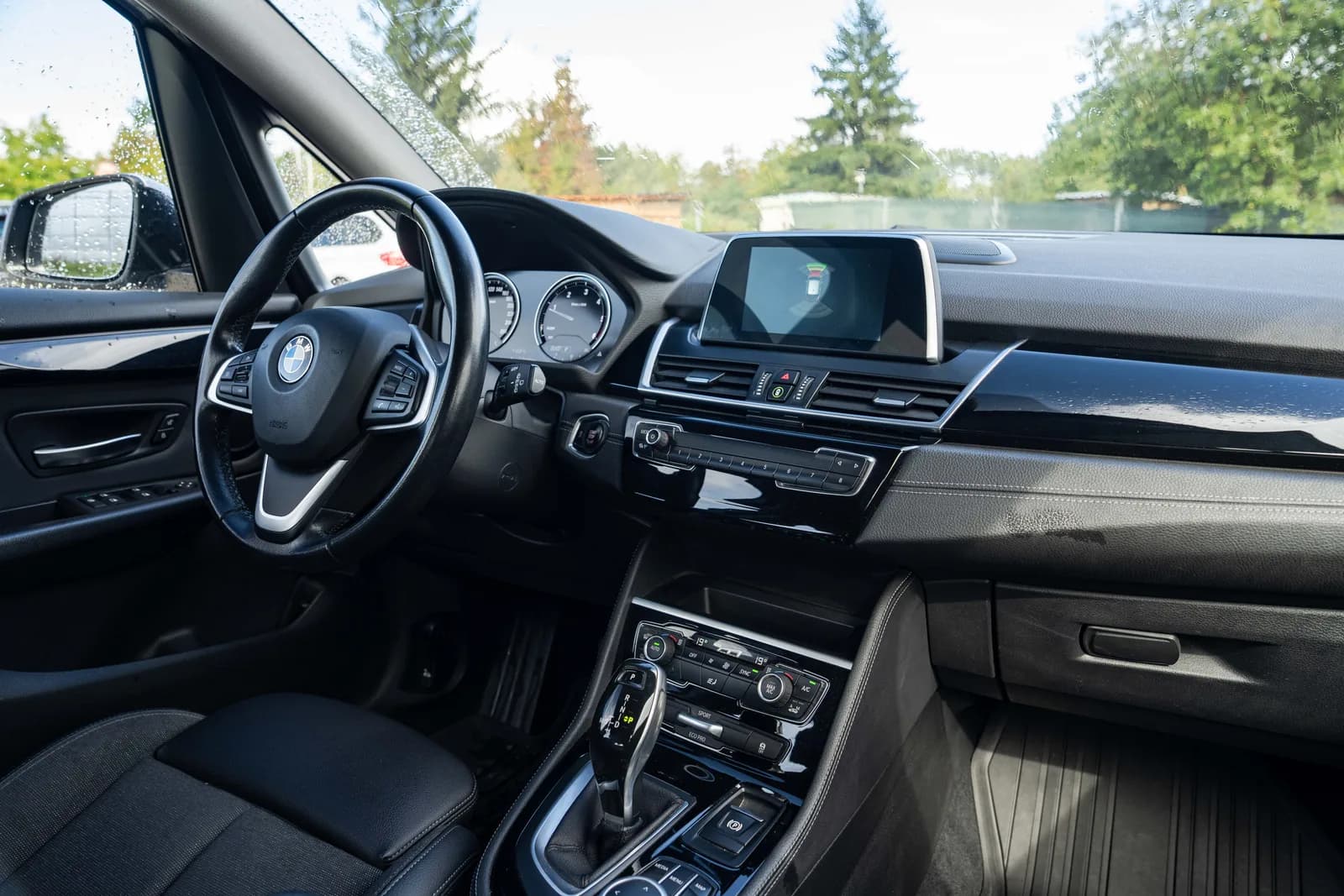 BMW Seria 2 — zdjęcie 20 z 24