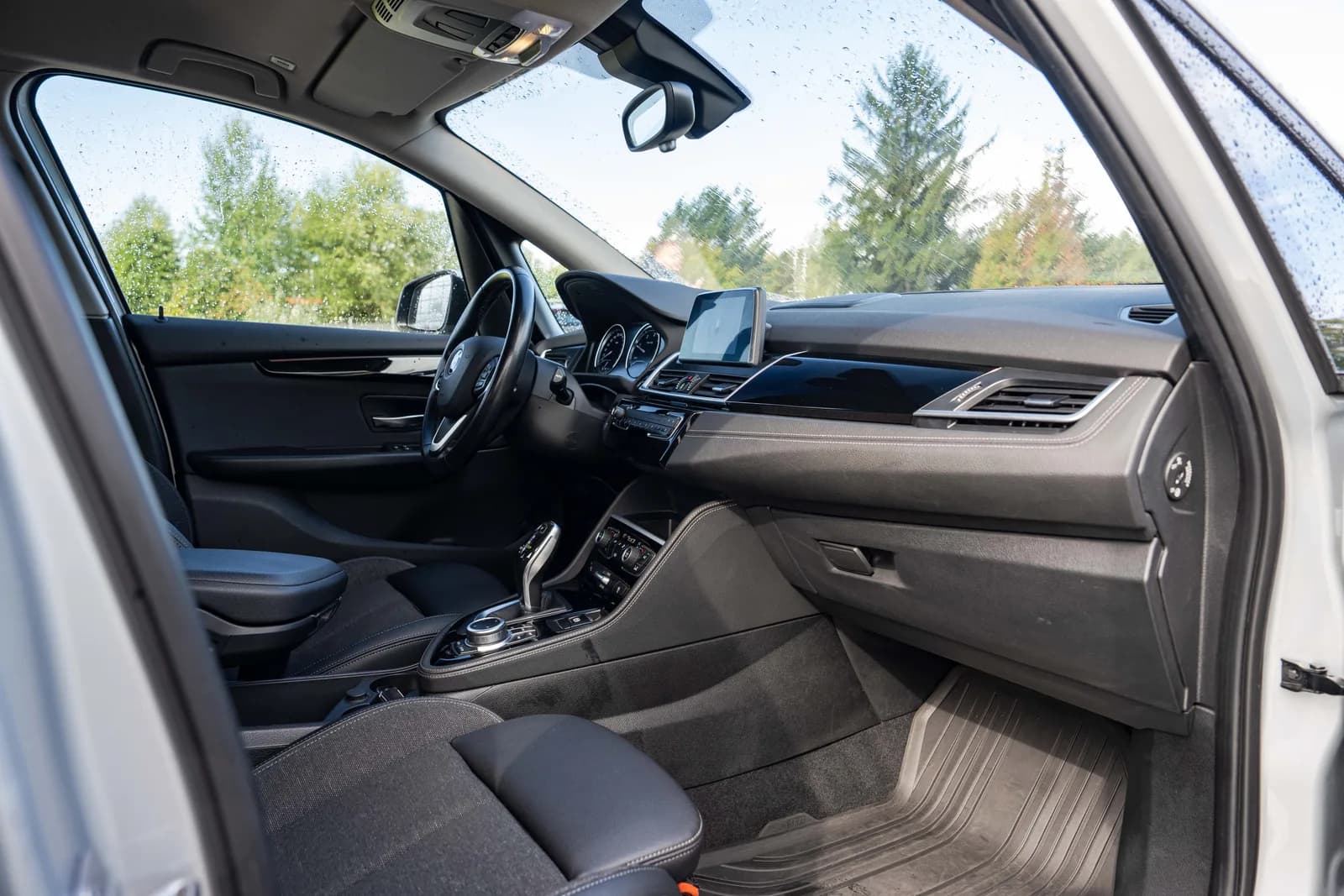 BMW Seria 2 — zdjęcie 21 z 24