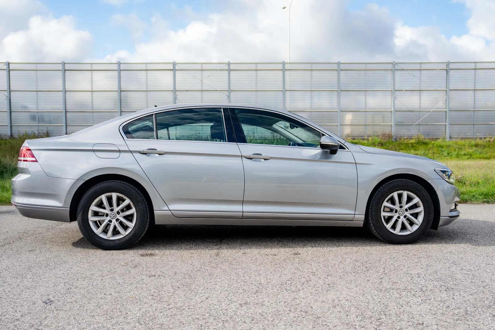 Volkswagen Passat — zdjęcie 9 z 28