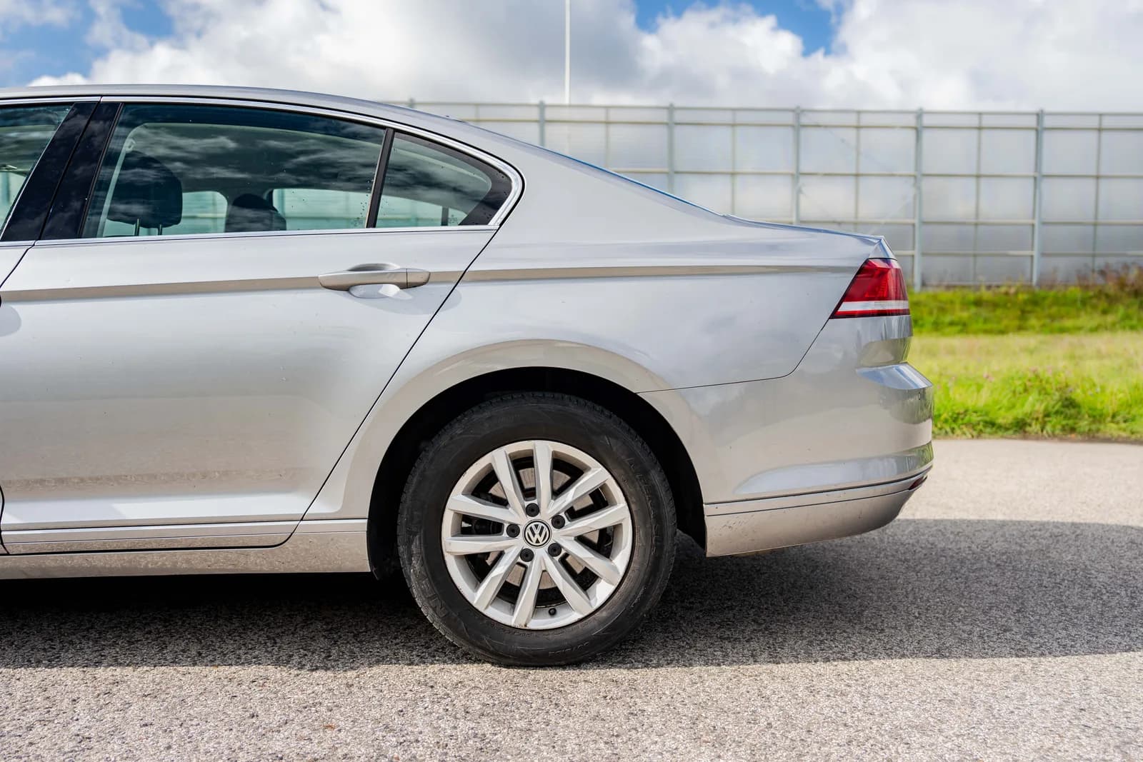 Volkswagen Passat — zdjęcie 12 z 28