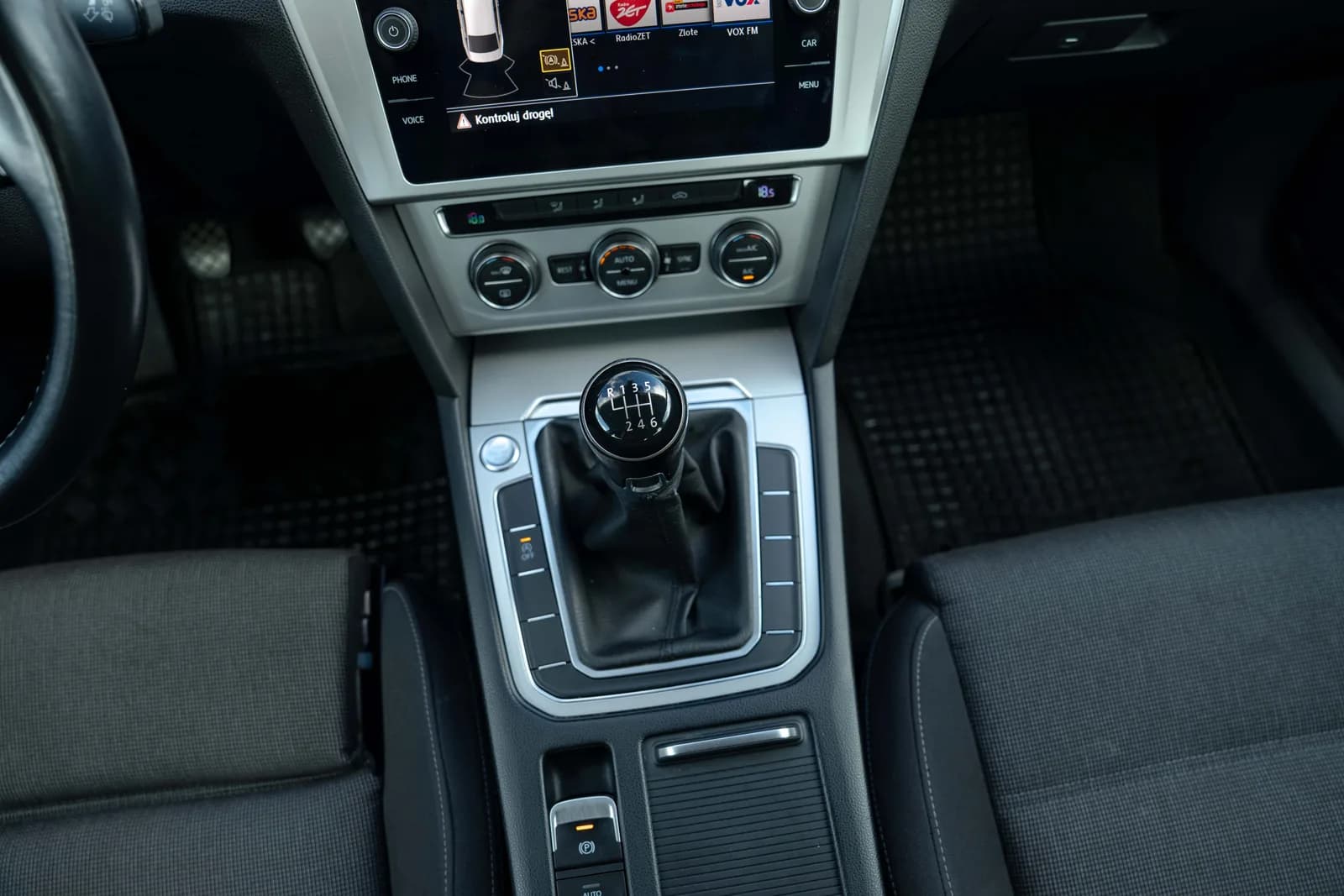 Volkswagen Passat — zdjęcie 20 z 28