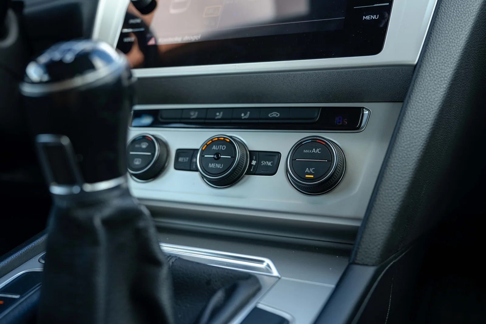 Volkswagen Passat — zdjęcie 21 z 28