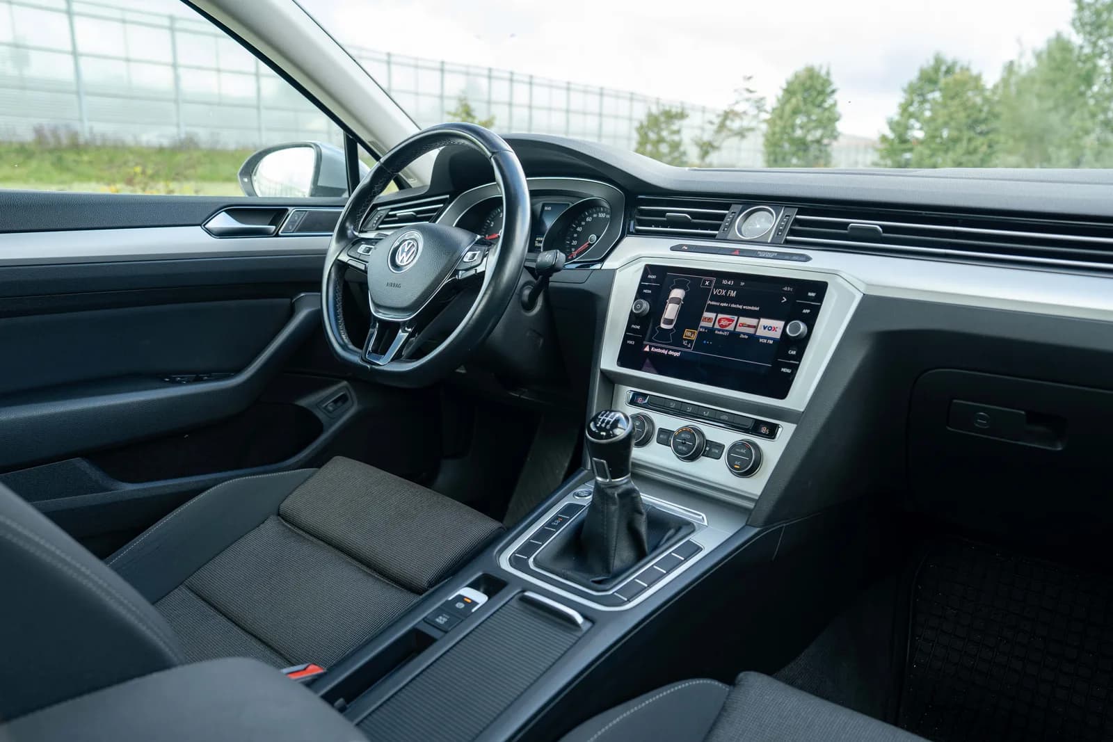Volkswagen Passat — zdjęcie 22 z 28