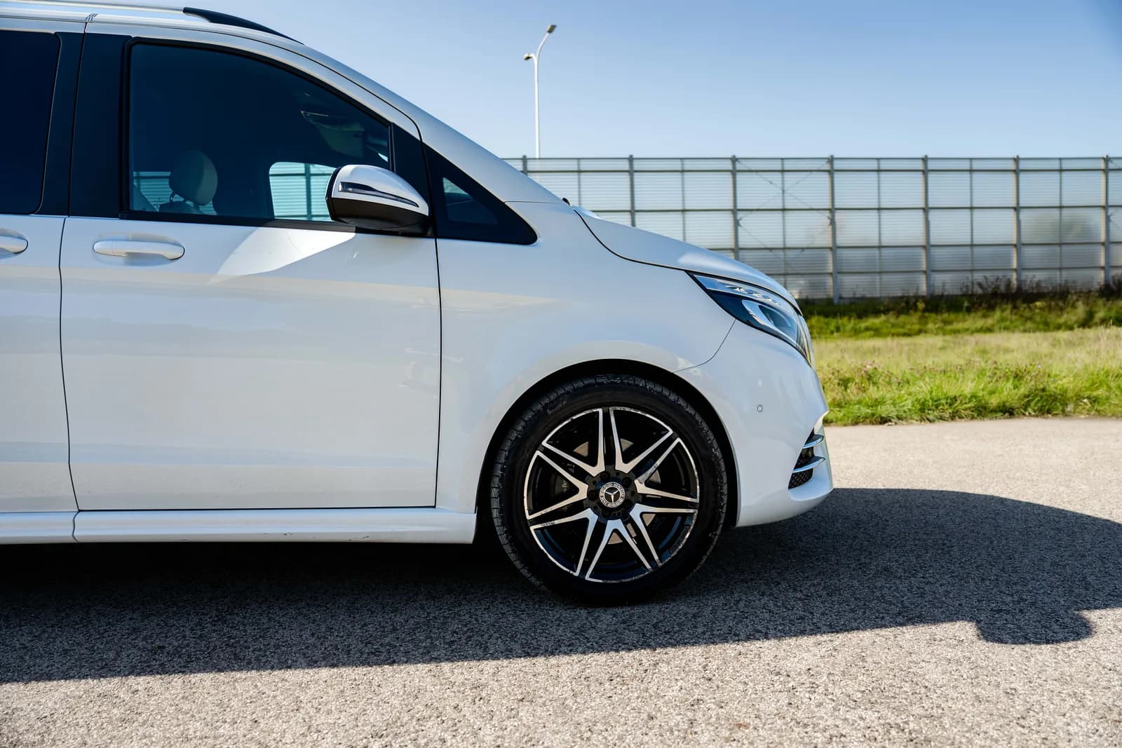 Mercedes-Benz V Klasa — zdjęcie 8 z 25