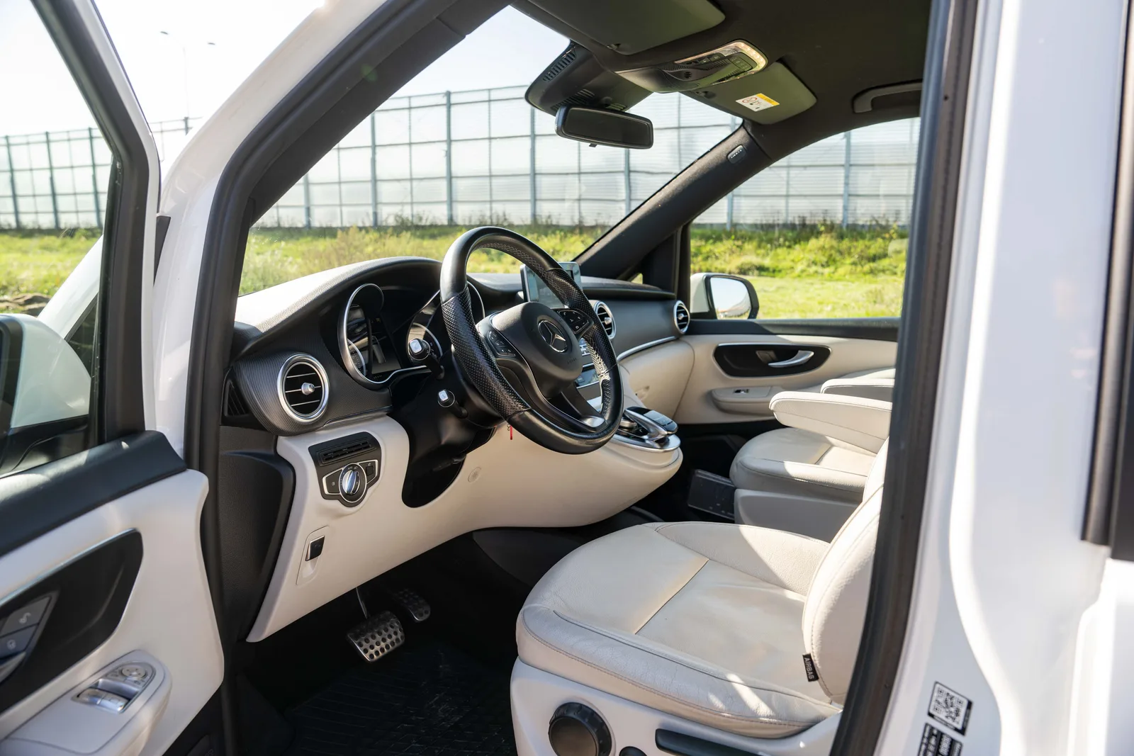 Mercedes-Benz V Klasa — zdjęcie 17 z 25