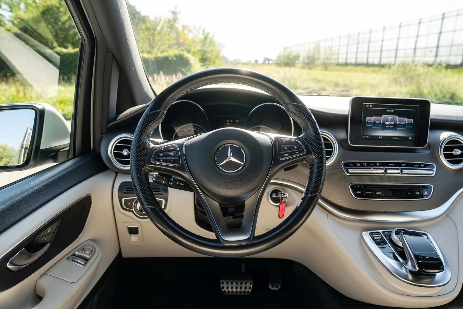 Mercedes-Benz V Klasa — zdjęcie 20 z 25