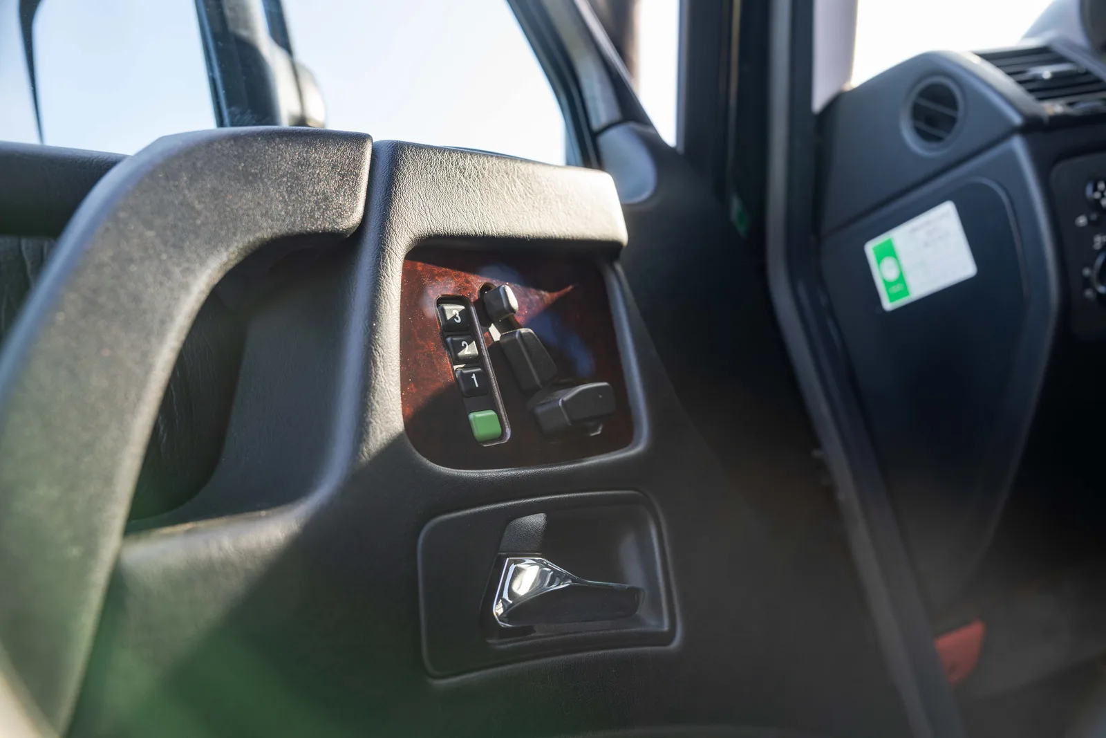 Mercedes-Benz Klasa G — zdjęcie 26 z 41