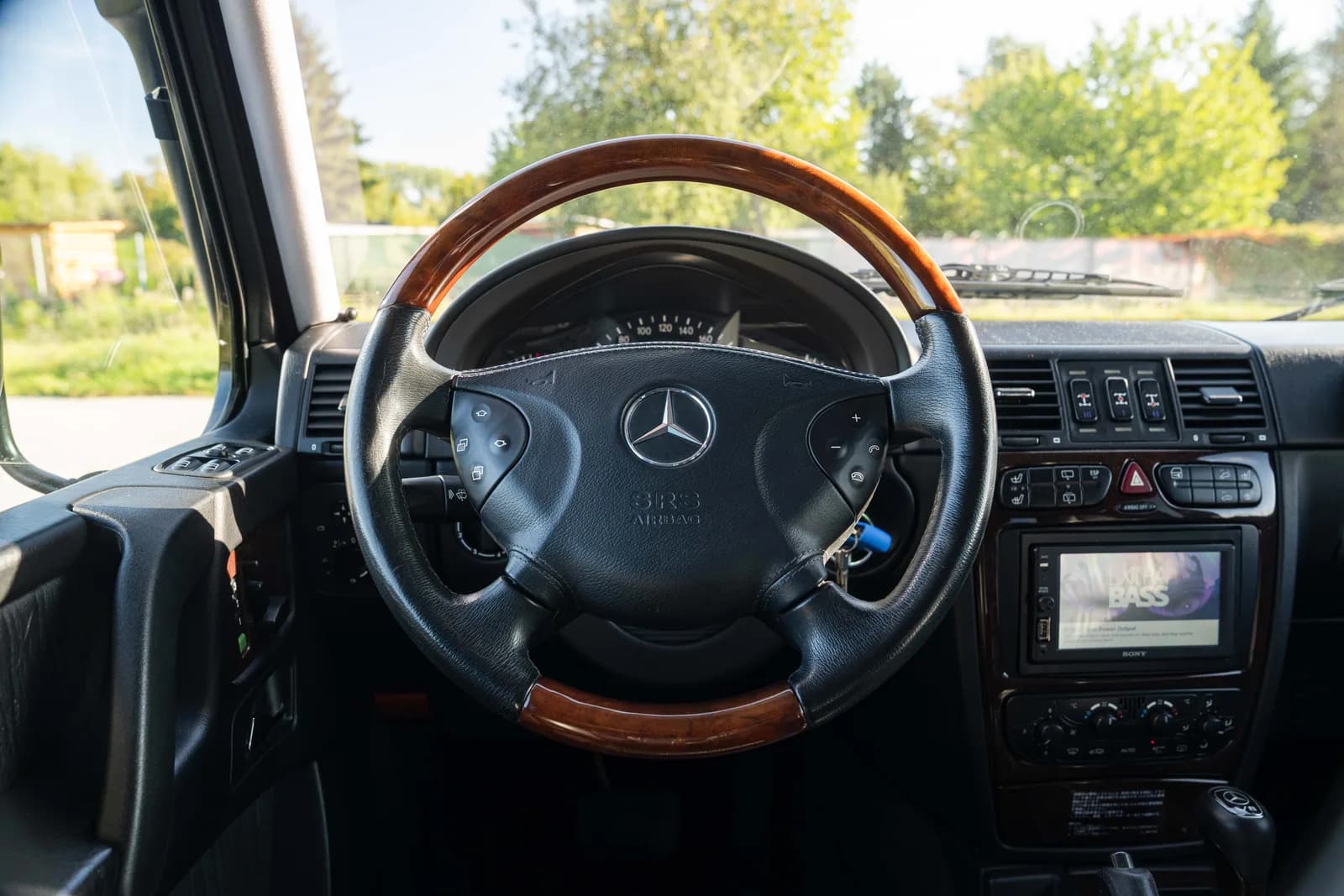 Mercedes-Benz Klasa G — zdjęcie 31 z 41