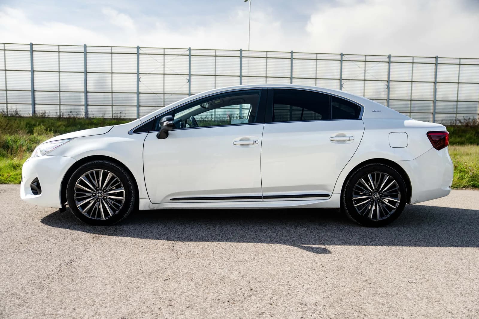 Toyota Avensis — zdjęcie 10 z 26