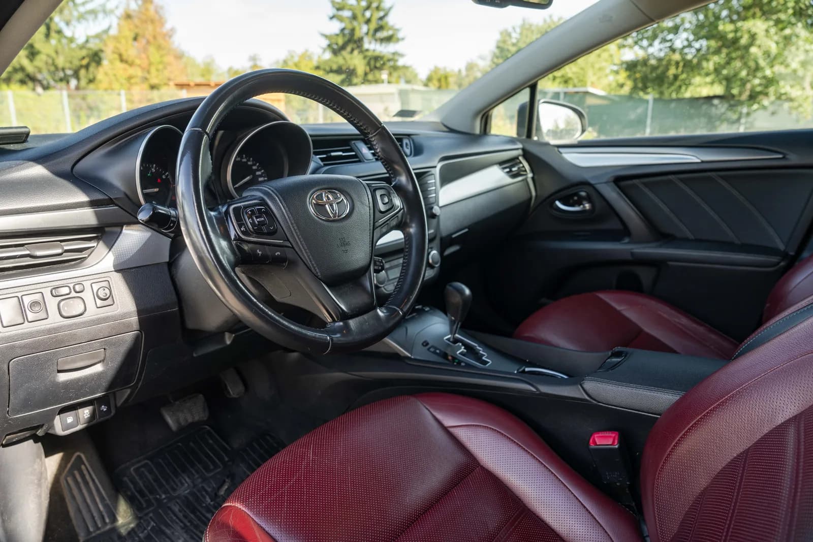 Toyota Avensis — zdjęcie 18 z 26