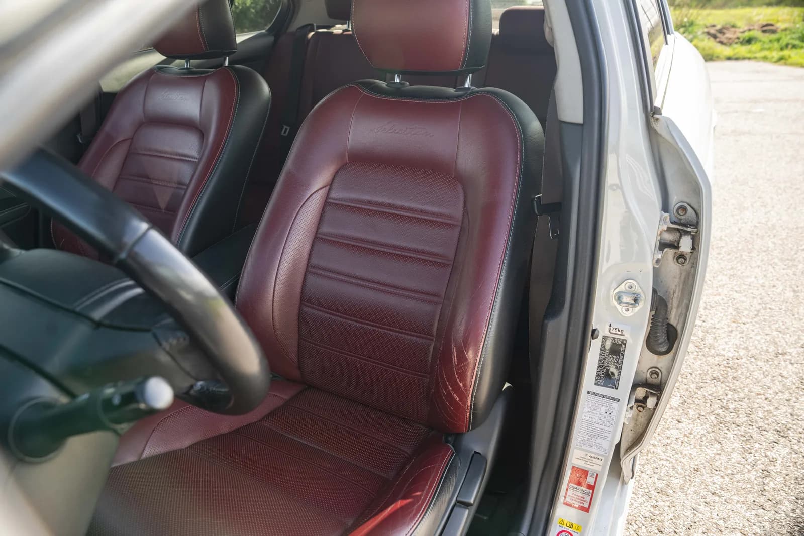 Toyota Avensis — zdjęcie 19 z 26