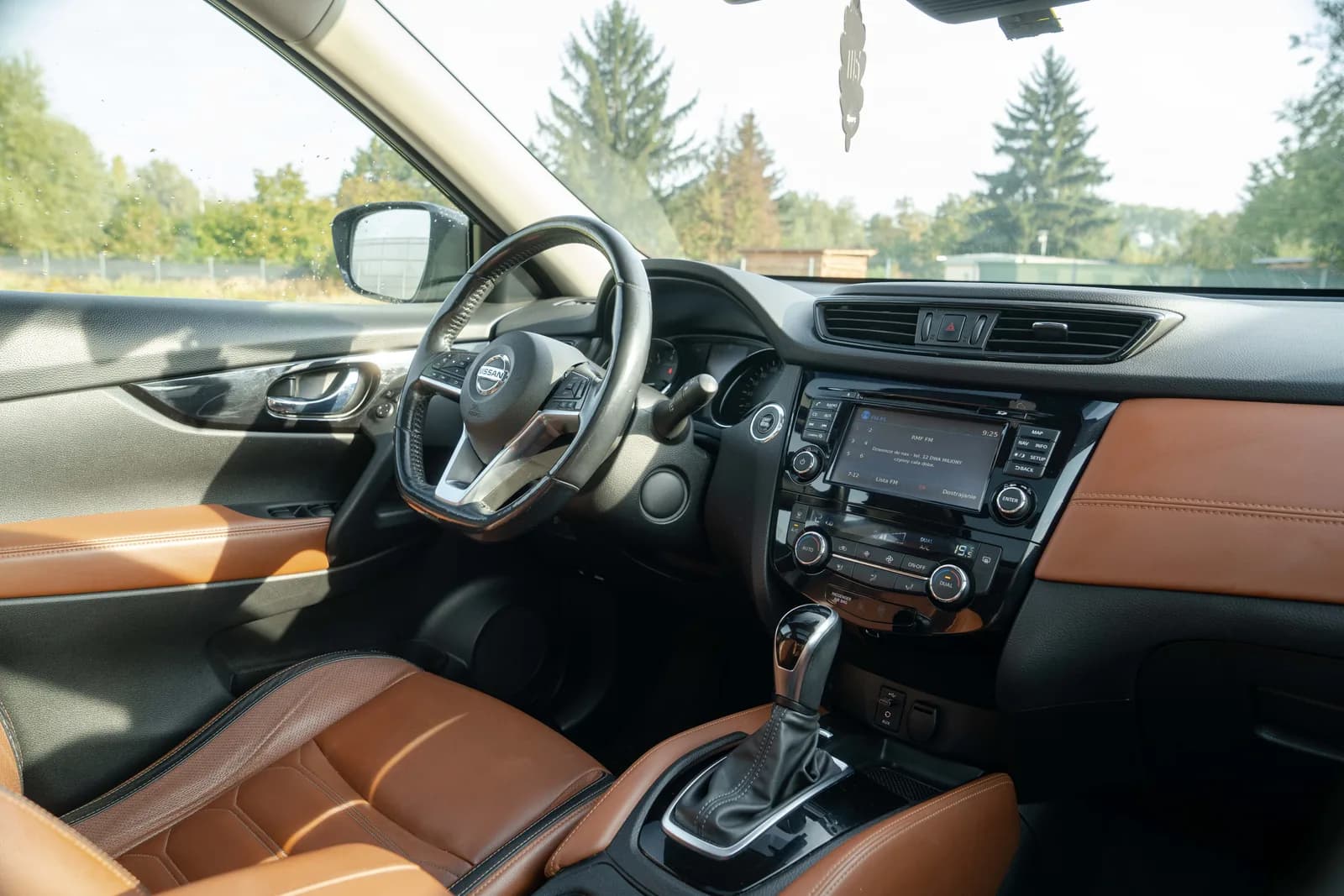 Nissan X-Trail — zdjęcie 17 z 24