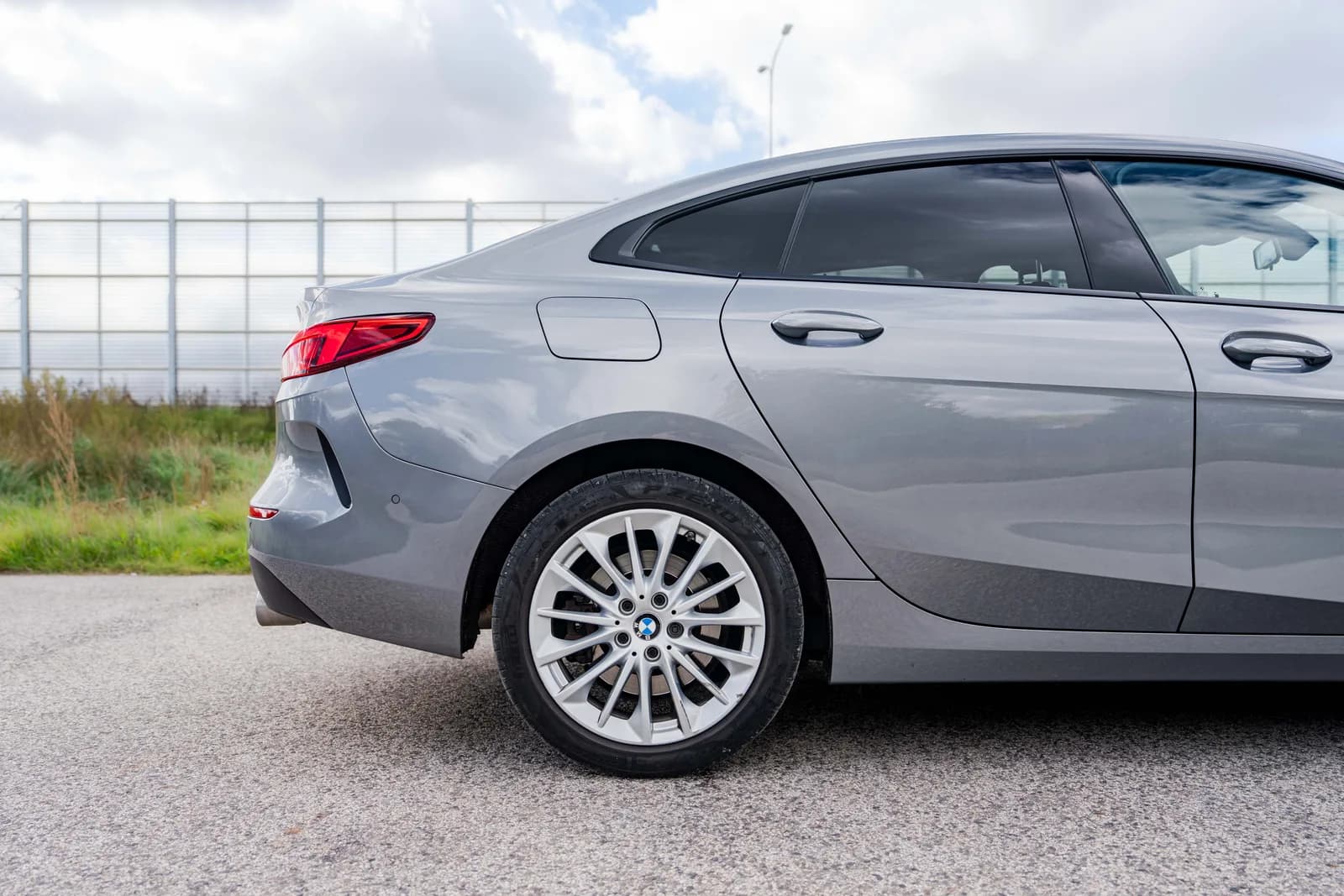 BMW Seria 2 — zdjęcie 7 z 27