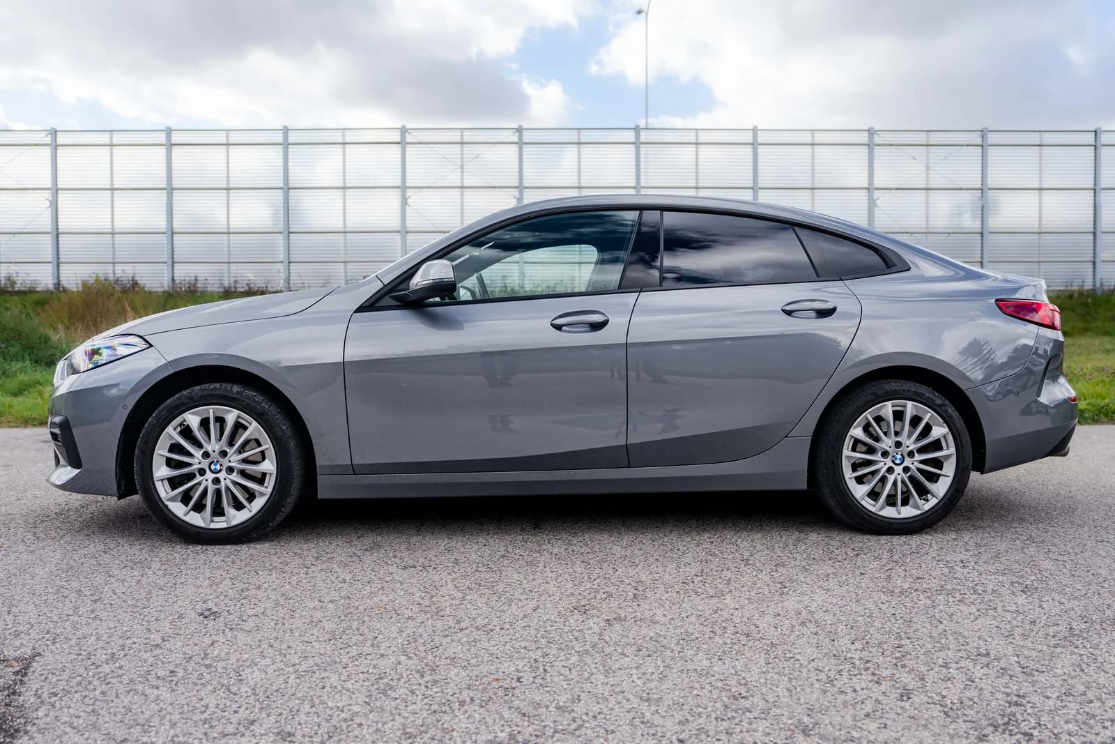 BMW Seria 2 — zdjęcie 10 z 27