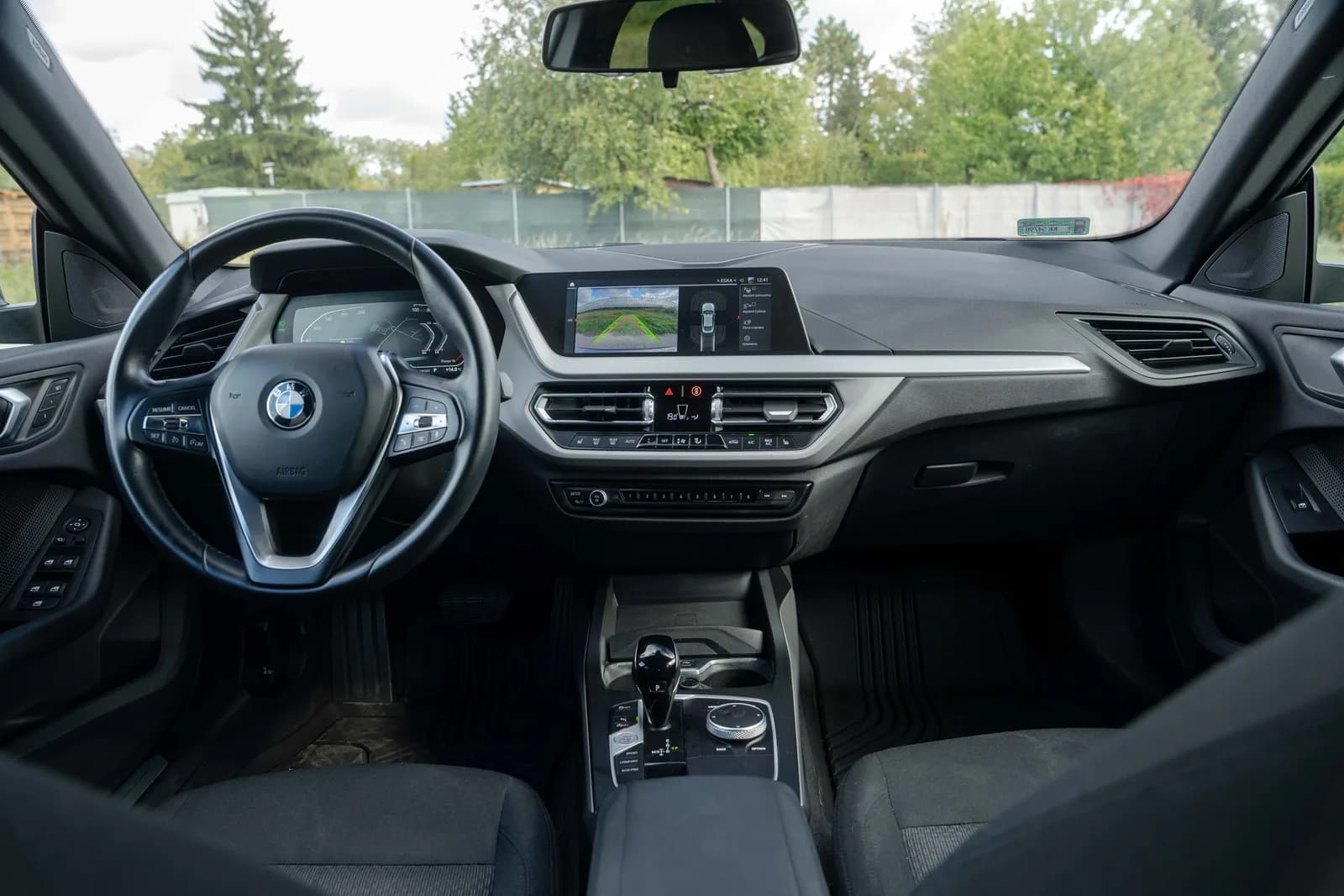 BMW Seria 2 — zdjęcie 19 z 27