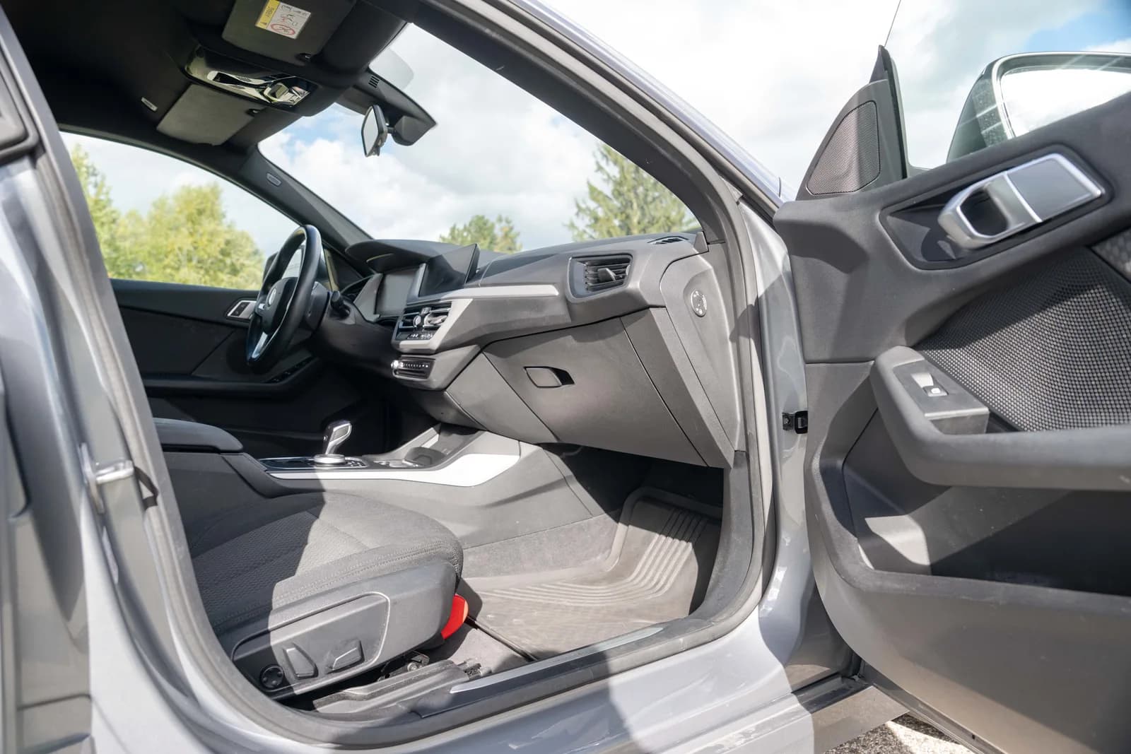 BMW Seria 2 — zdjęcie 23 z 27