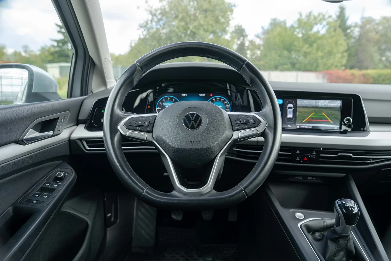 Volkswagen Golf — zdjęcie 18 z 26