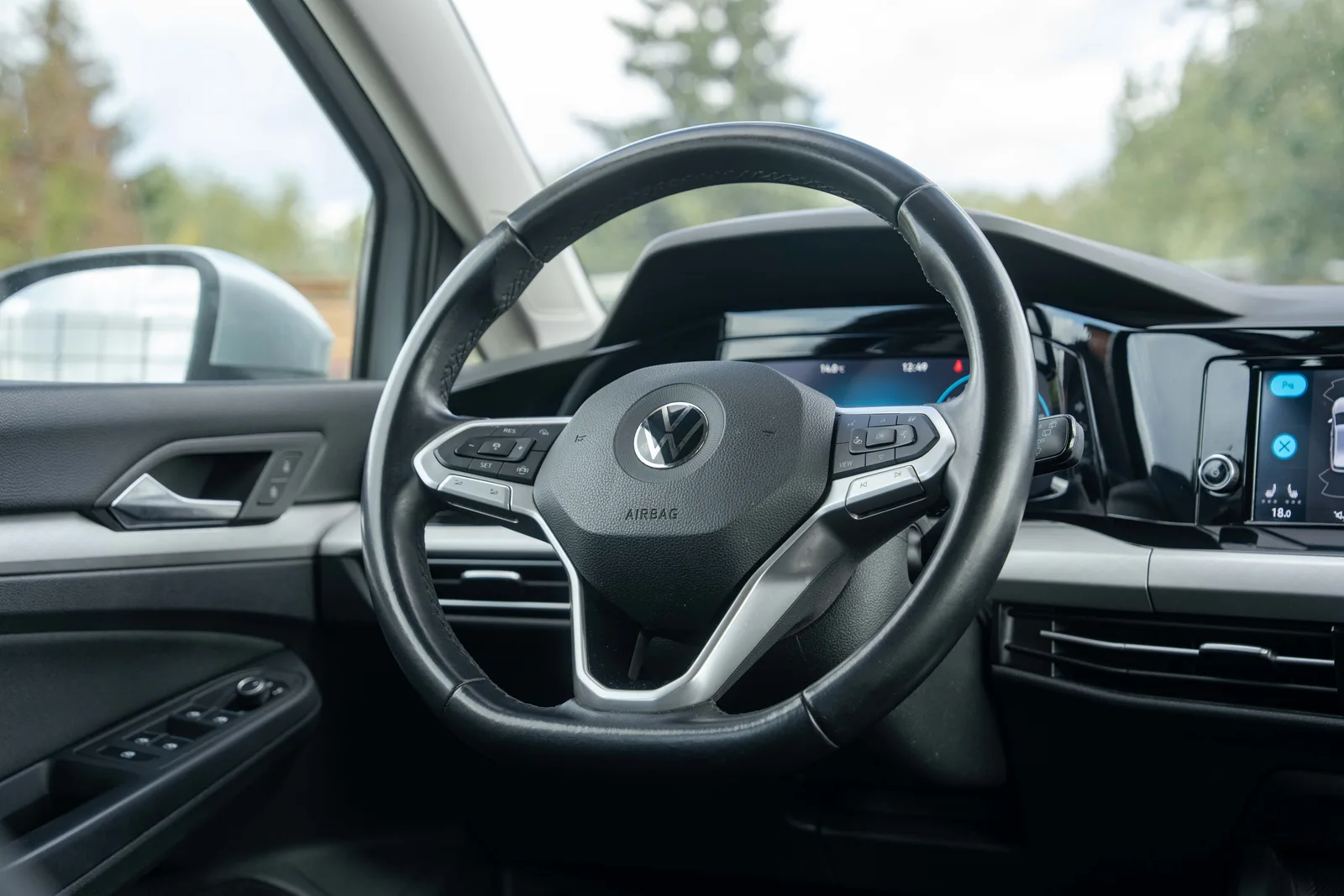 Volkswagen Golf — zdjęcie 19 z 26