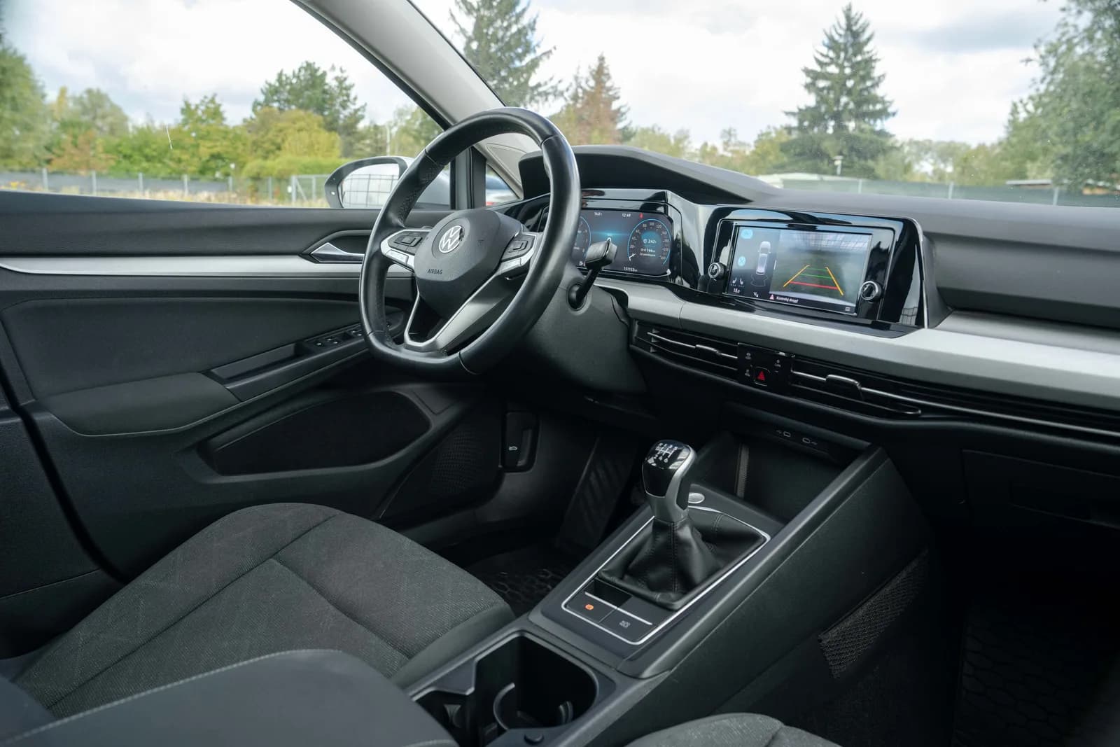 Volkswagen Golf — zdjęcie 22 z 26